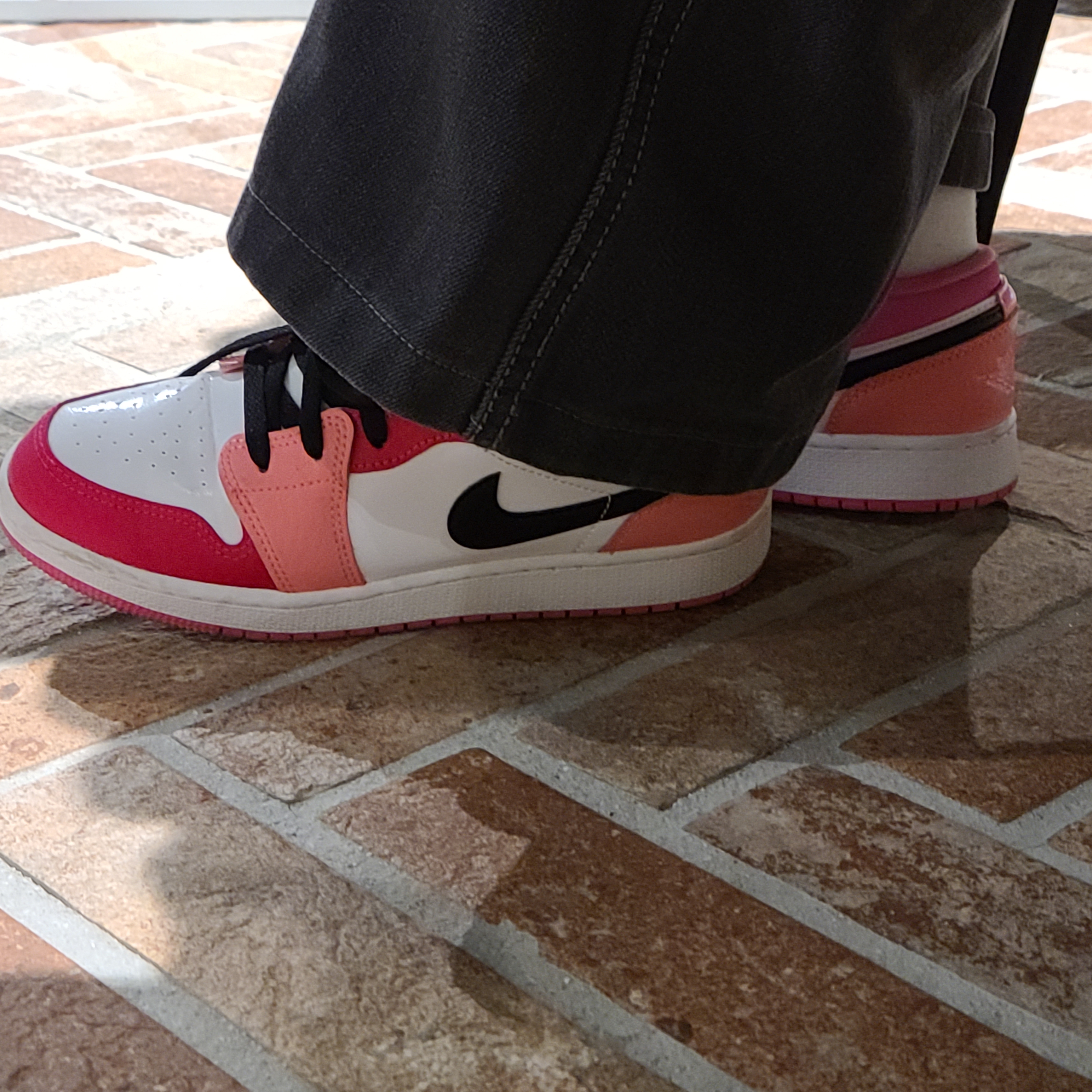 (GS) Jordan 1 Low Rush Pink 착용 스타일 - 3