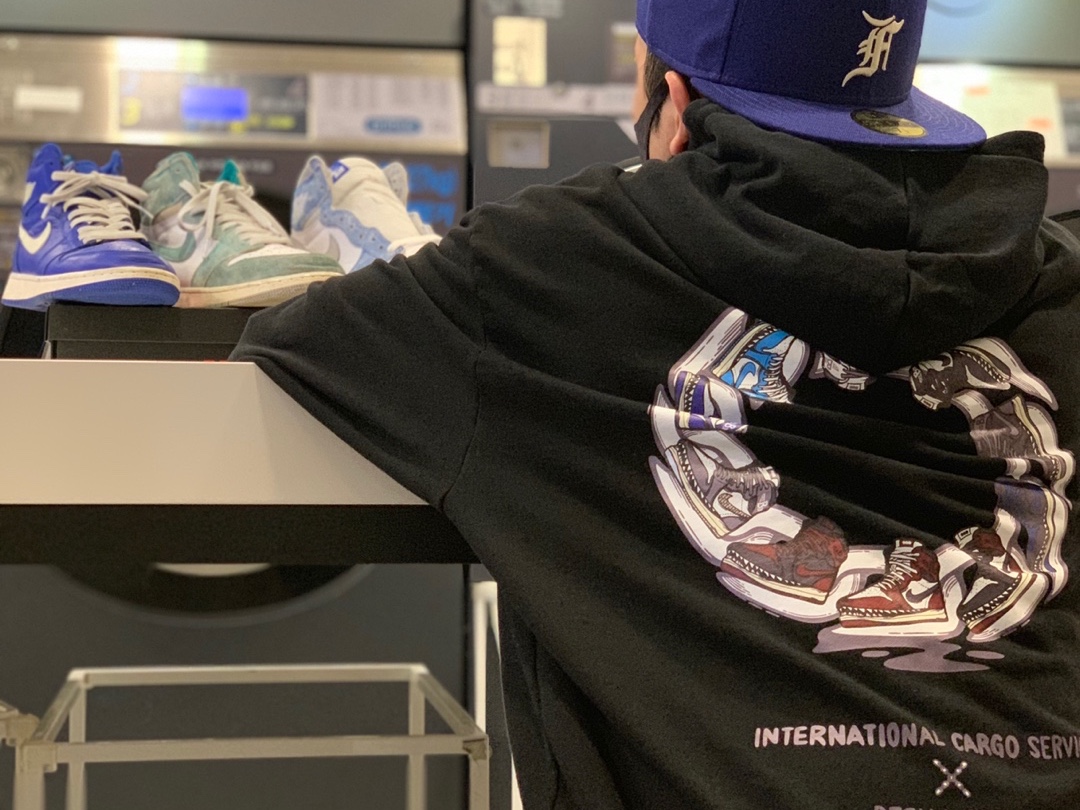 Jordan 1 Retro High OG Hyper Royal, Jordan 1 Retro High Hyper Royal 착용 스타일 - 2