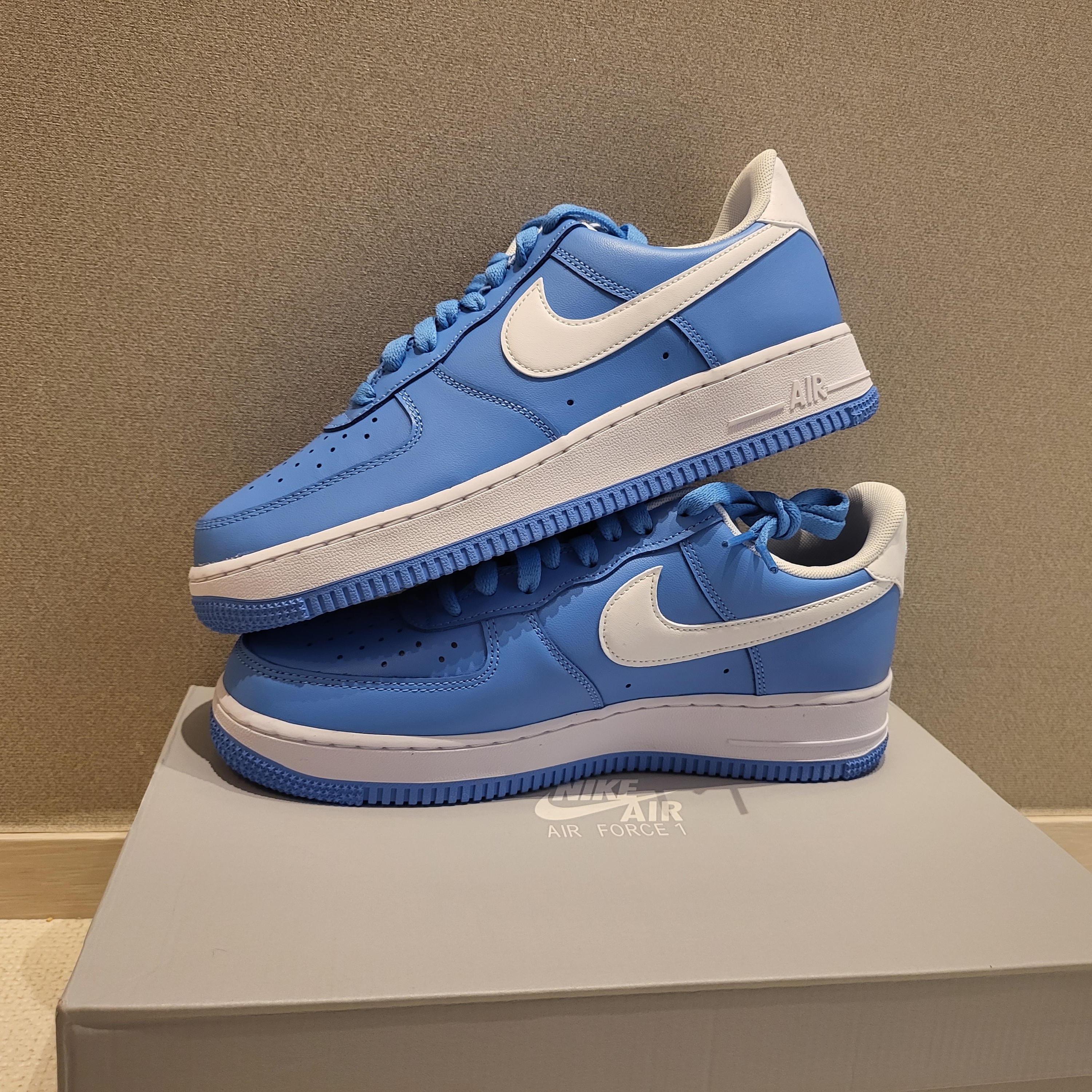 Nike Air Force 1 '07 Low University Blue 착용 스타일 - 2