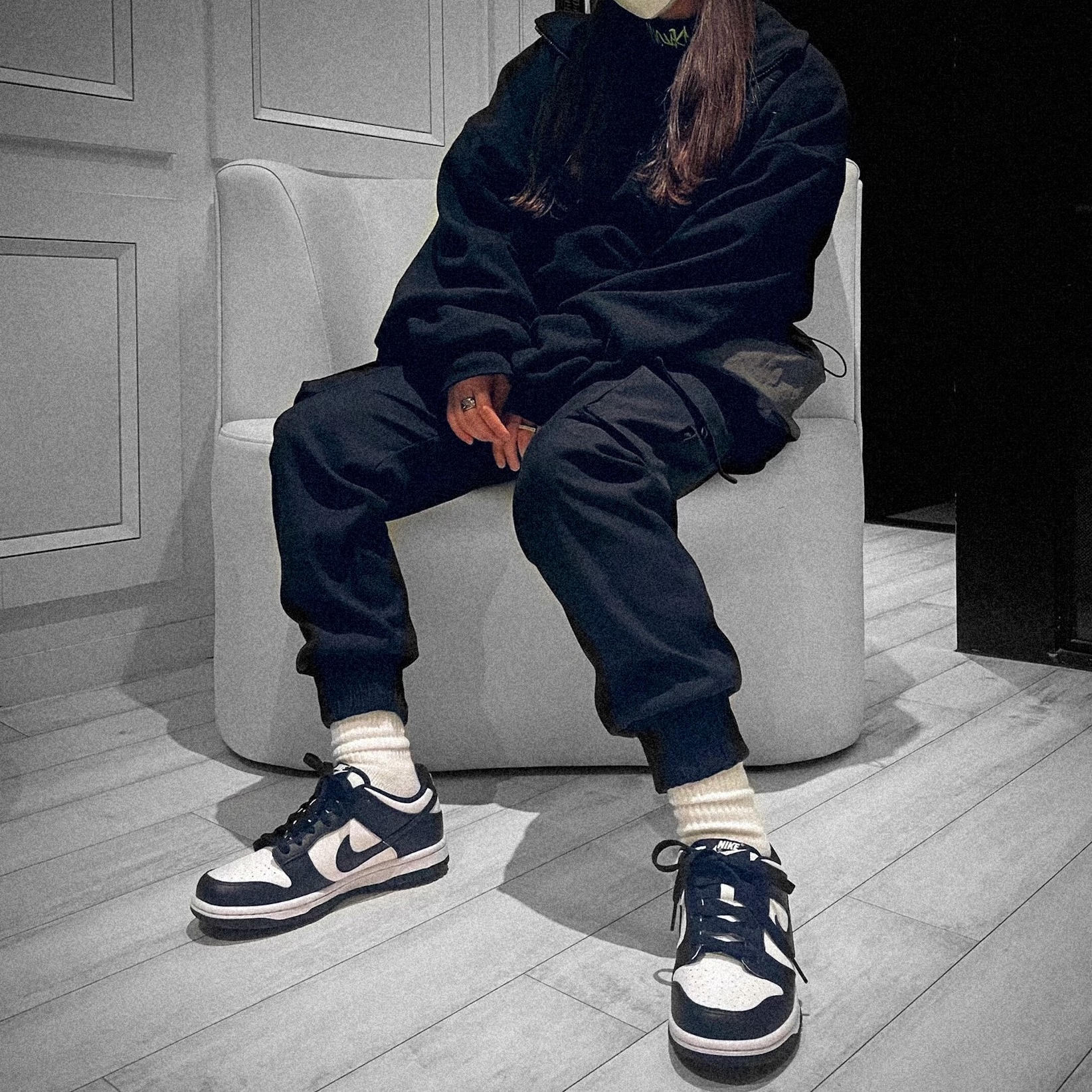 (W) Nike Dunk Low Black 착용 스타일 - 2