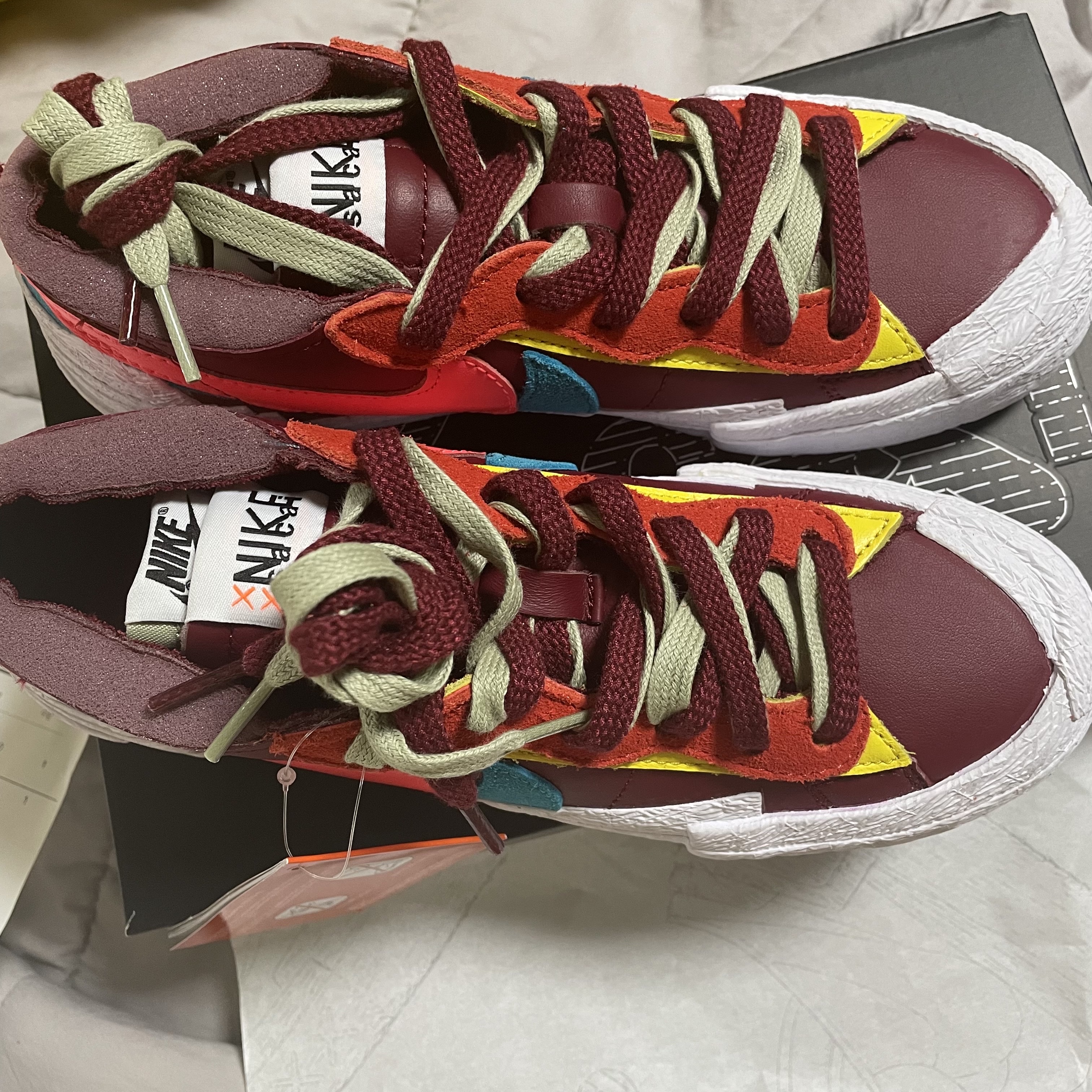 Nike x Sacai x Kaws Blazer Low Team Red 착용 스타일 - 3
