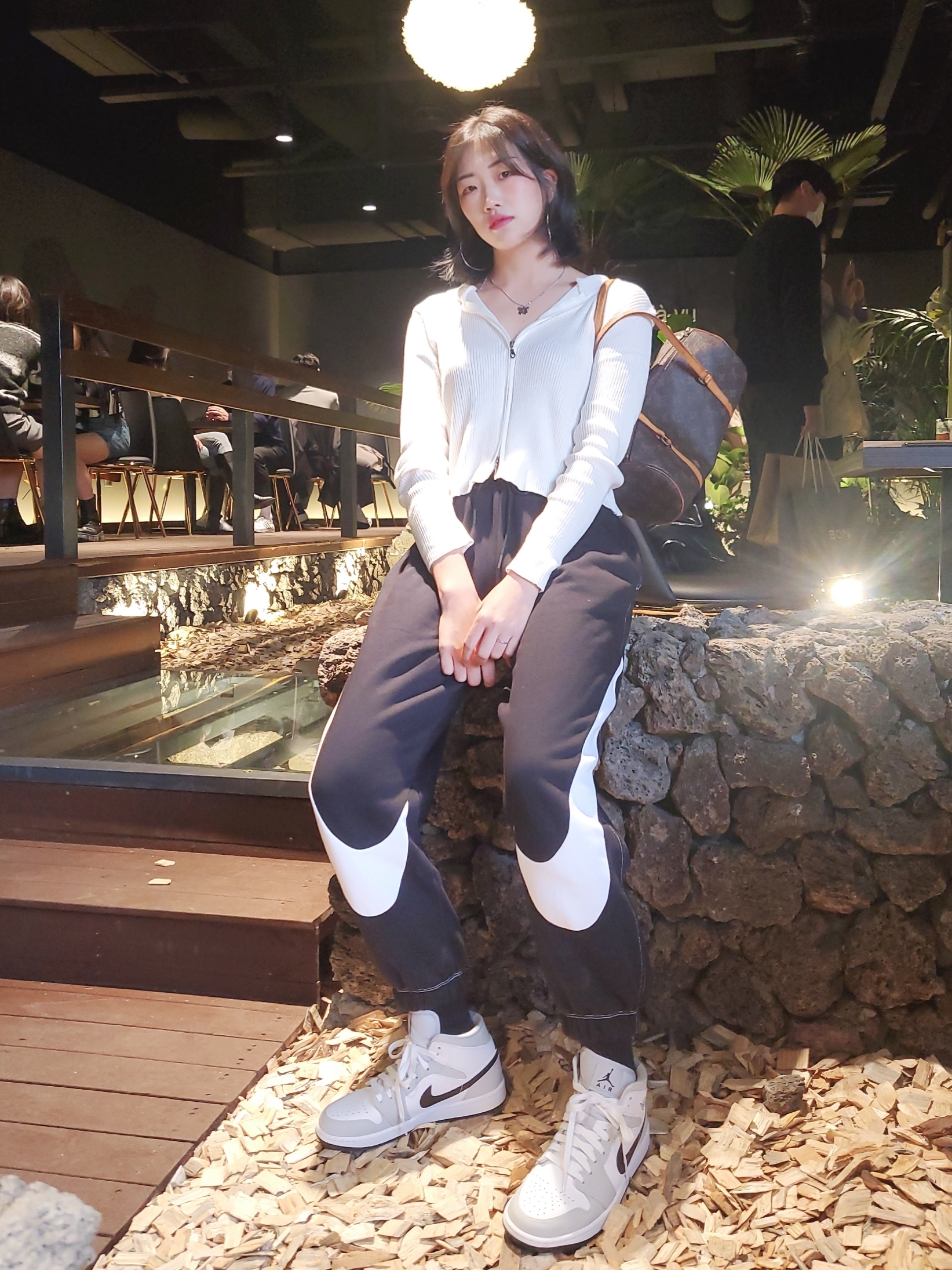 (W) Jordan 1 Mid Grey Fog 착용 스타일