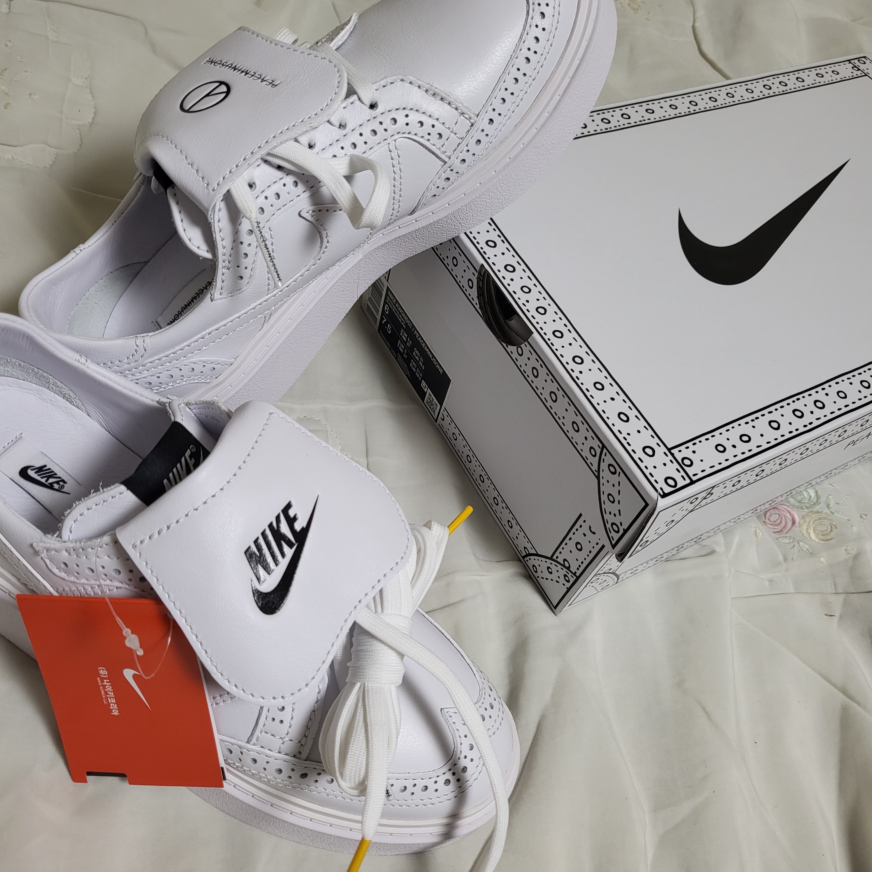 Nike x Peaceminusone Kwondo1 White 착용 스타일 - 1