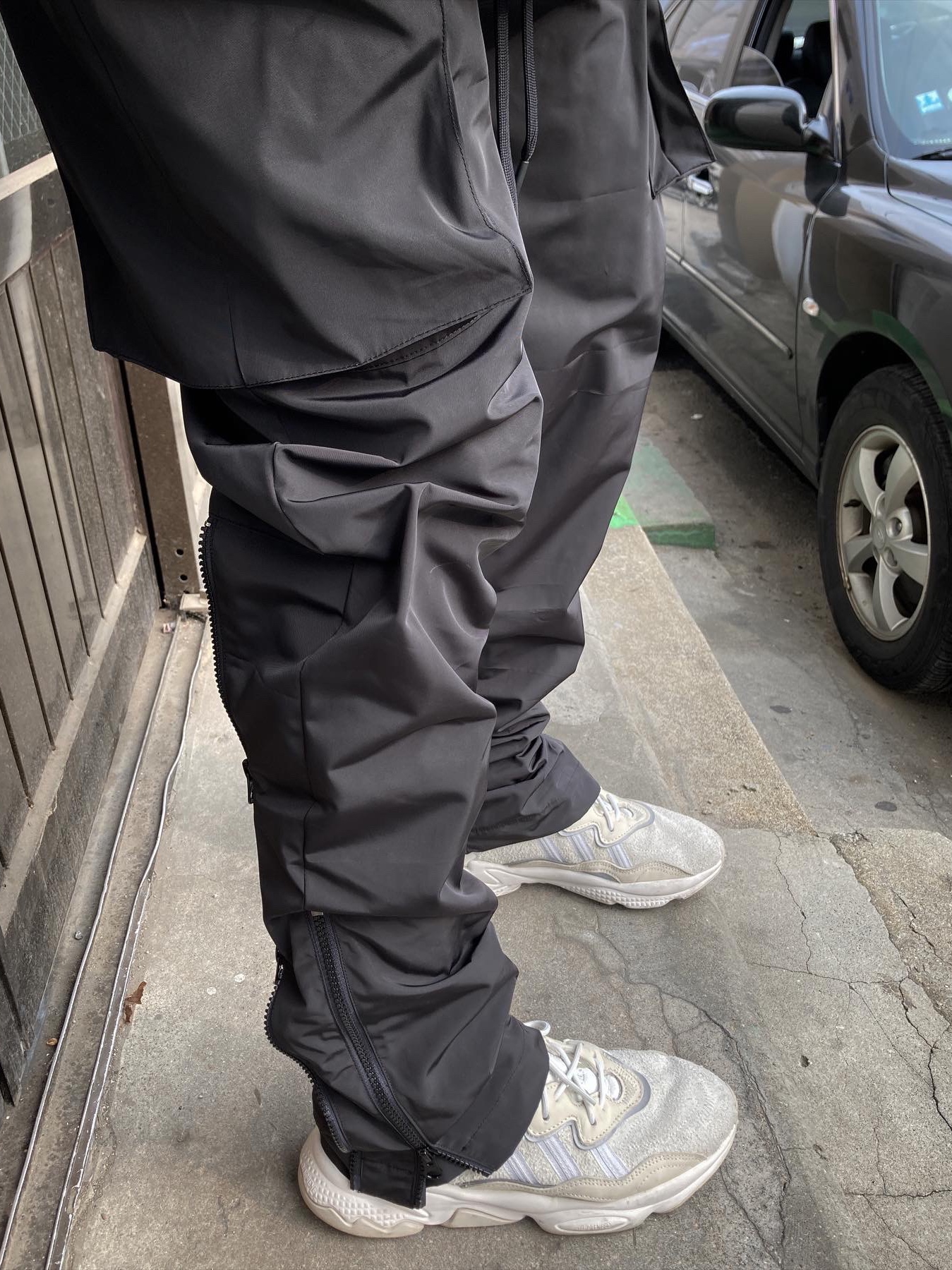 Adidas Ozweego Clear Brown 착용 스타일 - 4