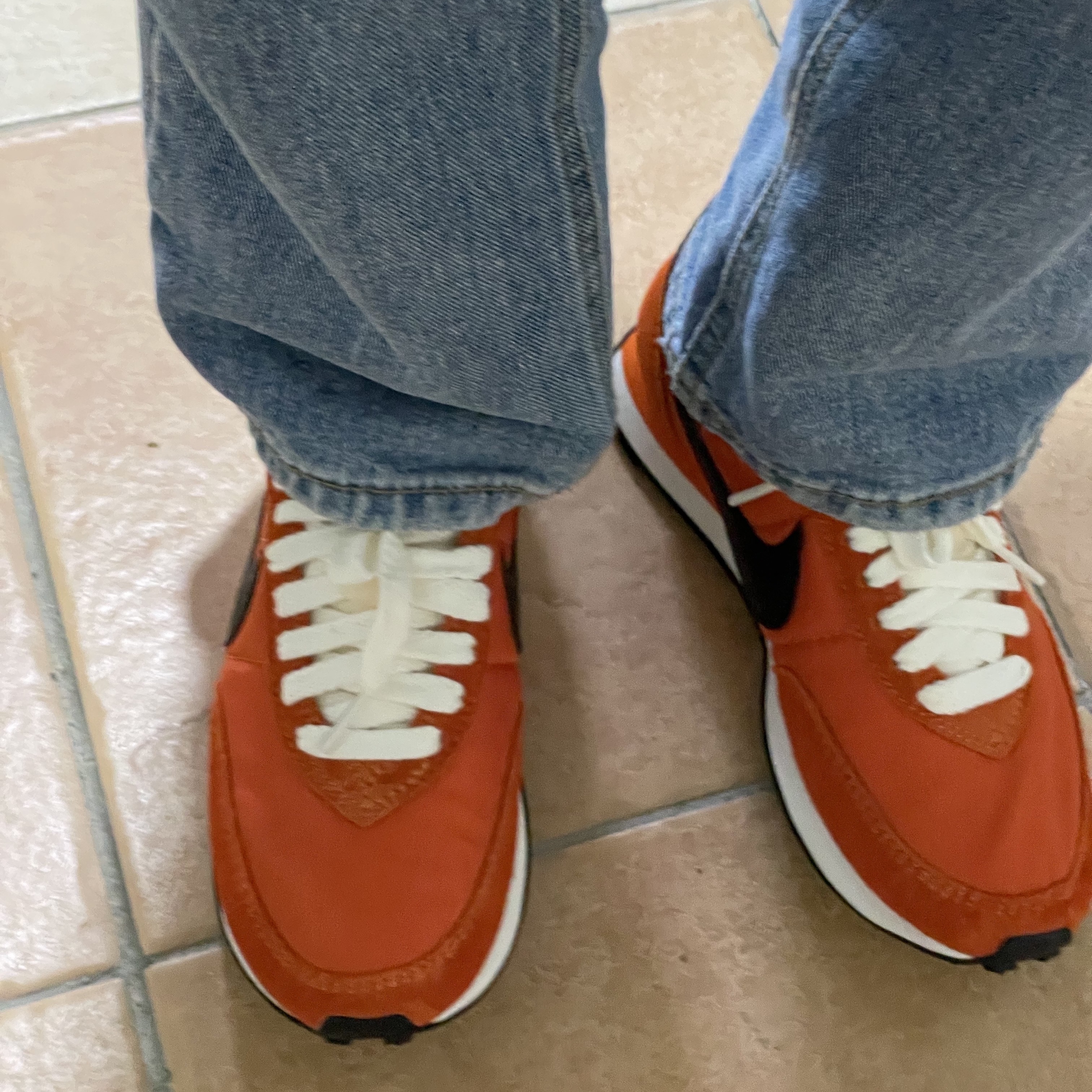 Nike Waffle Trainer 2 SP Starfish 착용 스타일 - 2