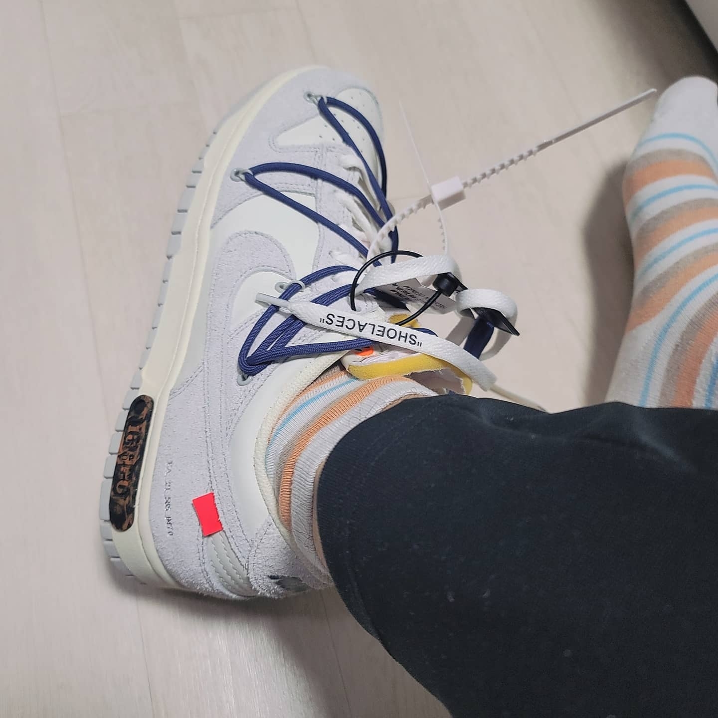 Nike x Off-White Dunk Low The 50 - Lot 18 착용 스타일
