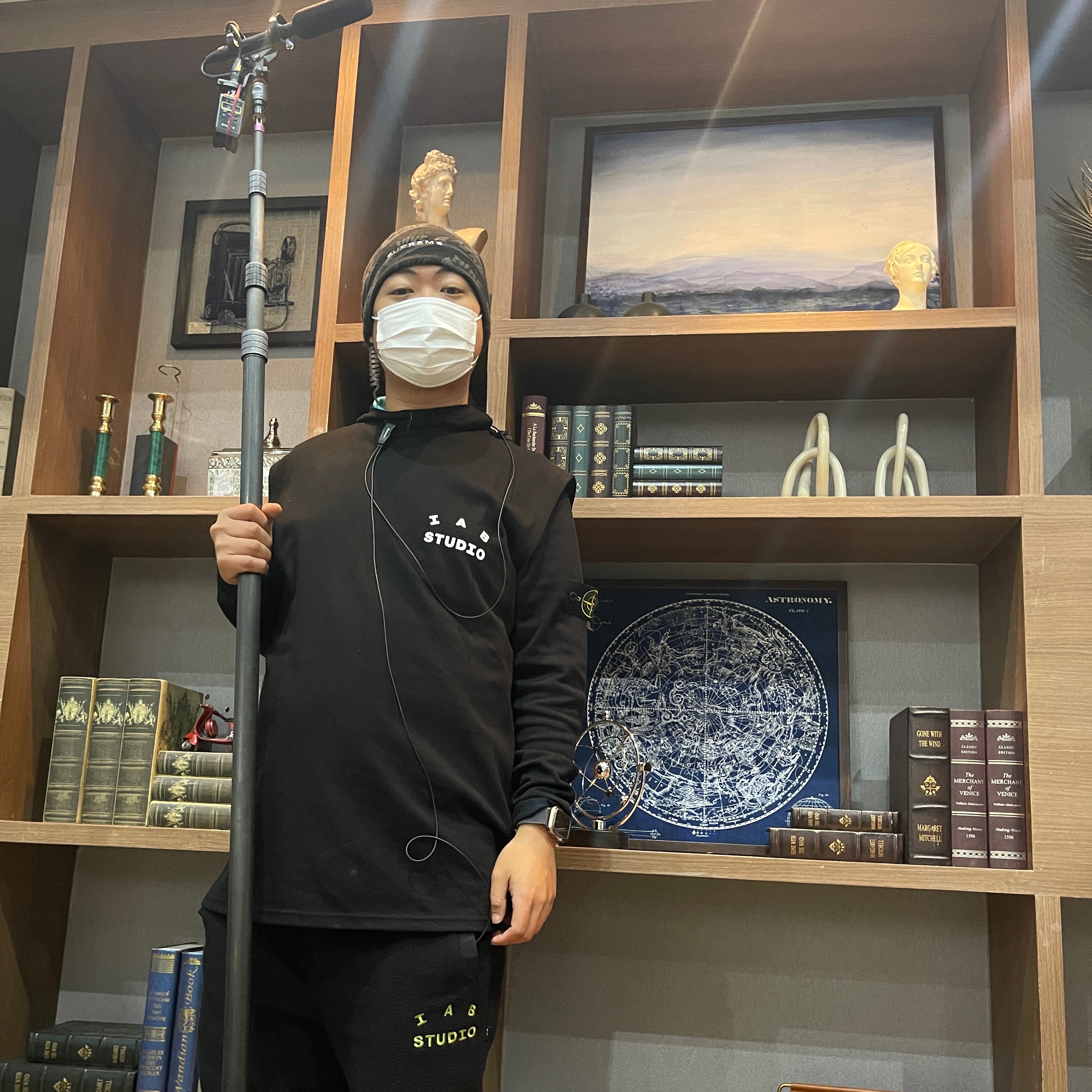 IAB Studio Sleeveless Black, IAB Studio x Asics Fleece Pants Black 착용 스타일