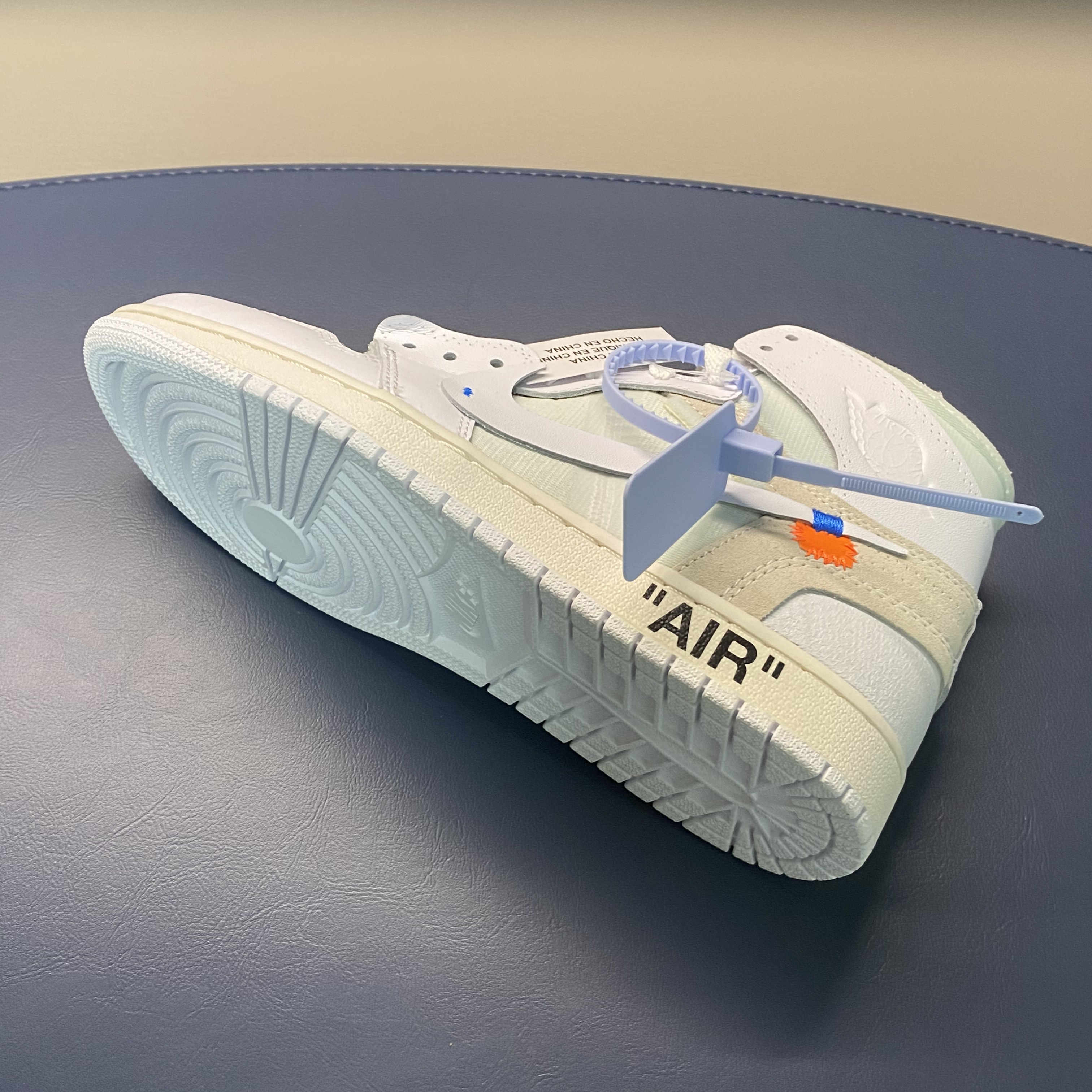 Jordan 1 x Off-White Retro High White 착용 스타일