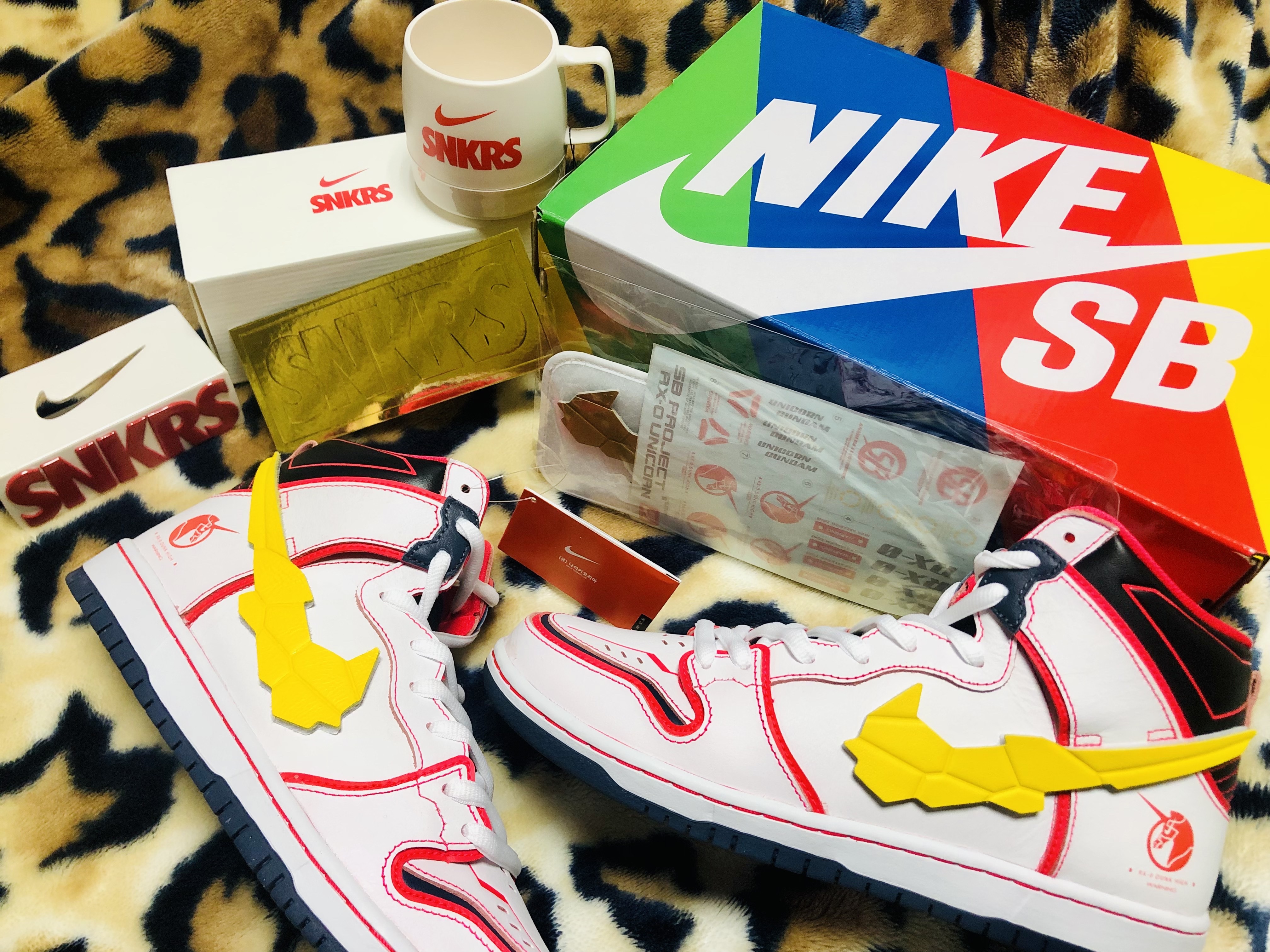 Nike x Gundam SB Dunk High Pro QS Unicorn RX-0 착용 스타일