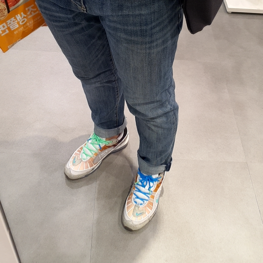 Nike Air Max 98 La Mezcla 착용 스타일