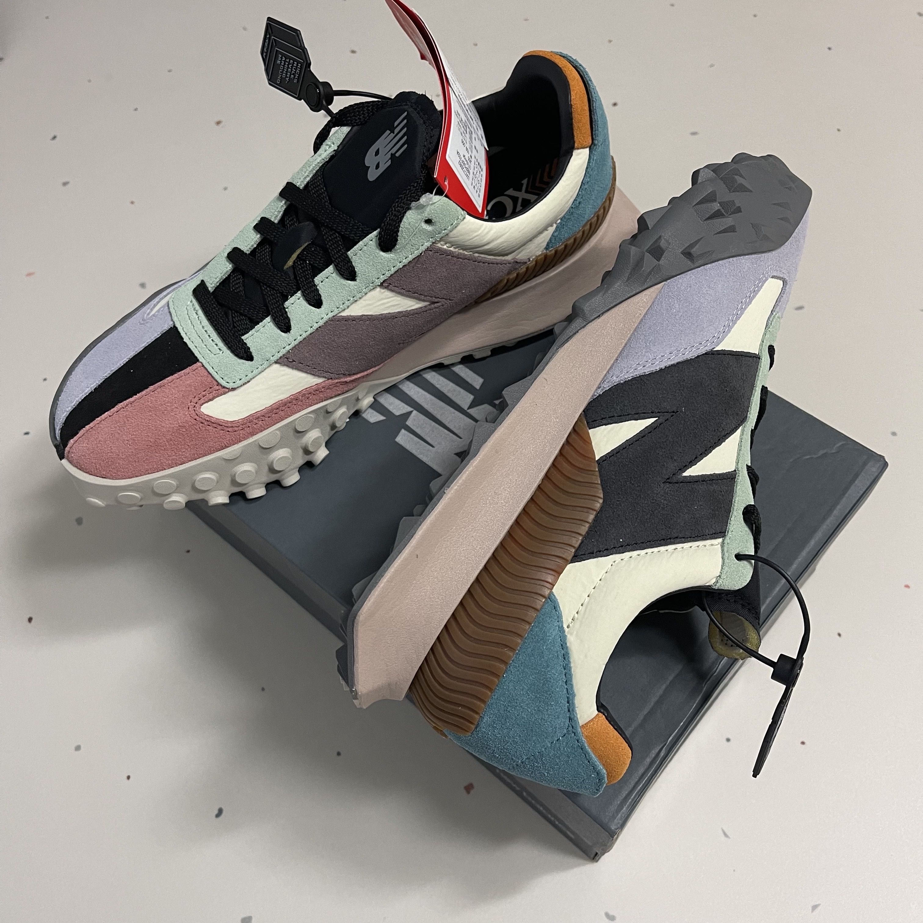 New Balance XC-72 Multi-Color 착용 스타일