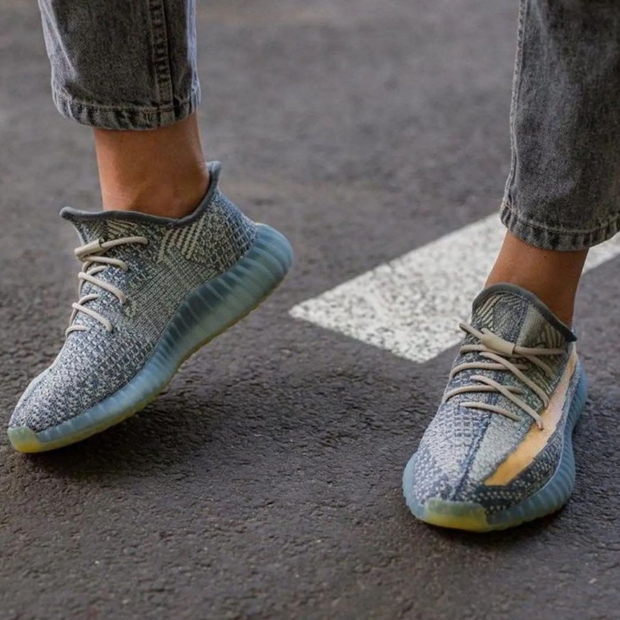 Adidas Yeezy Boost 350 V2 Israfil 착용 스타일 - 4