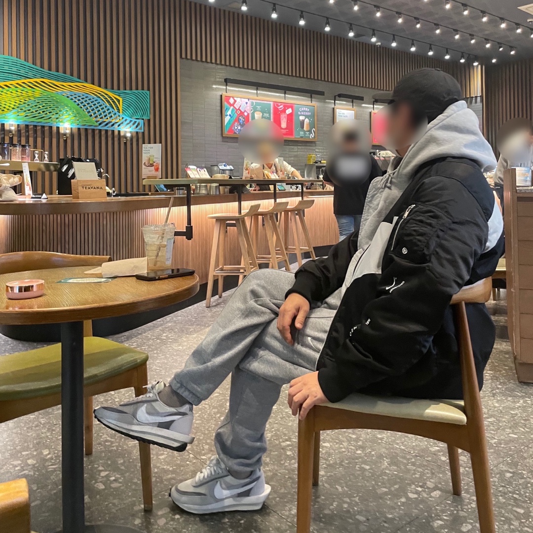 Nike NSW Swoosh Therma-Fit Bomber Black - Asia, Nike x Sacai x Fragment LDWaffle Light Smoke Grey 착용 스타일 - 2