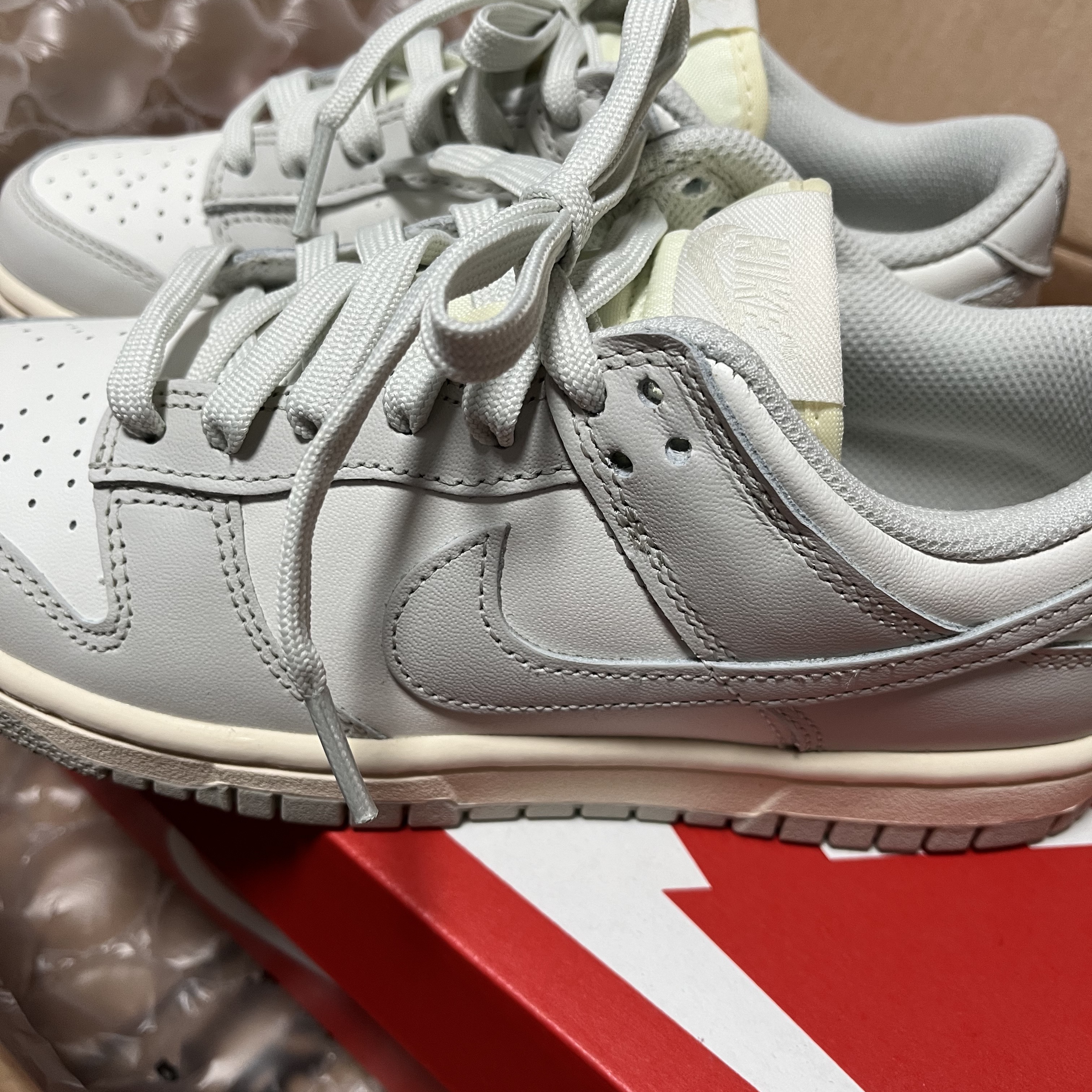 (W) Nike Dunk Low Light Bone 착용 스타일 - 2