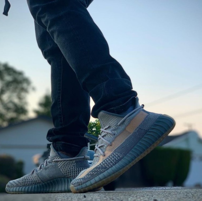 Adidas Yeezy Boost 350 V2 Israfil 착용 스타일 - 2