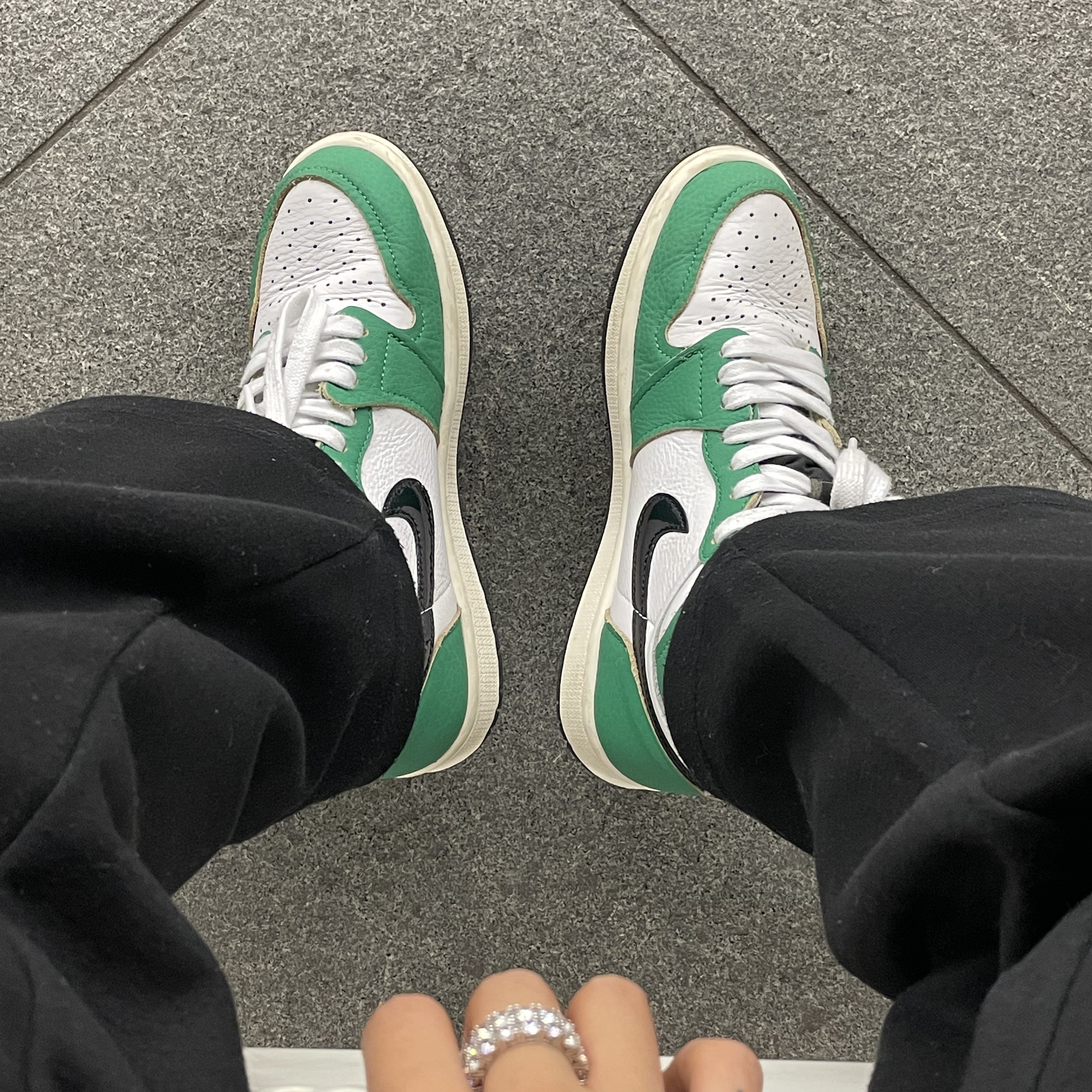 (W) Jordan 1 Retro High OG Lucky Green 착용 스타일
