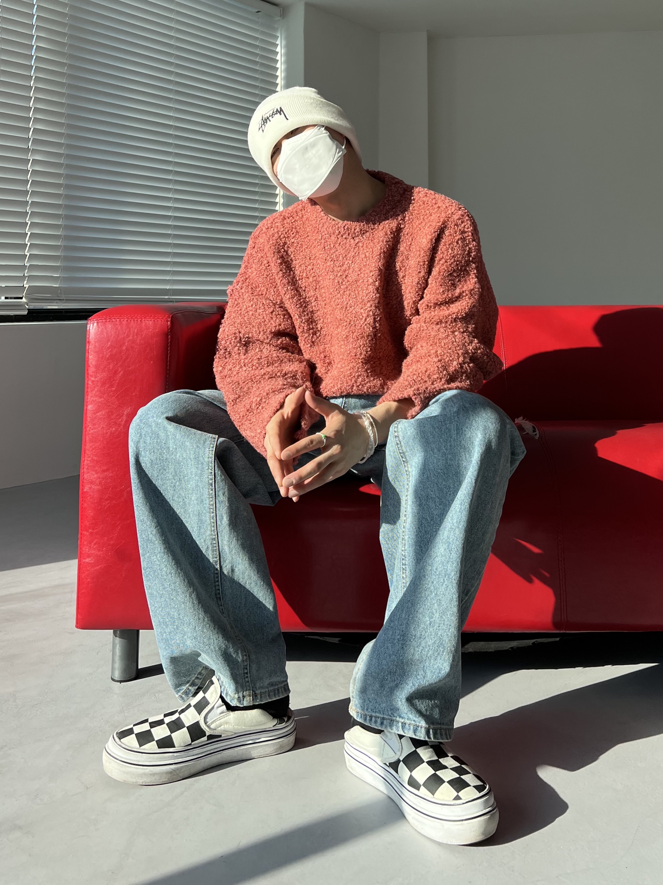 Nike x Stussy Cuff Beanie White 착용 스타일 - 2