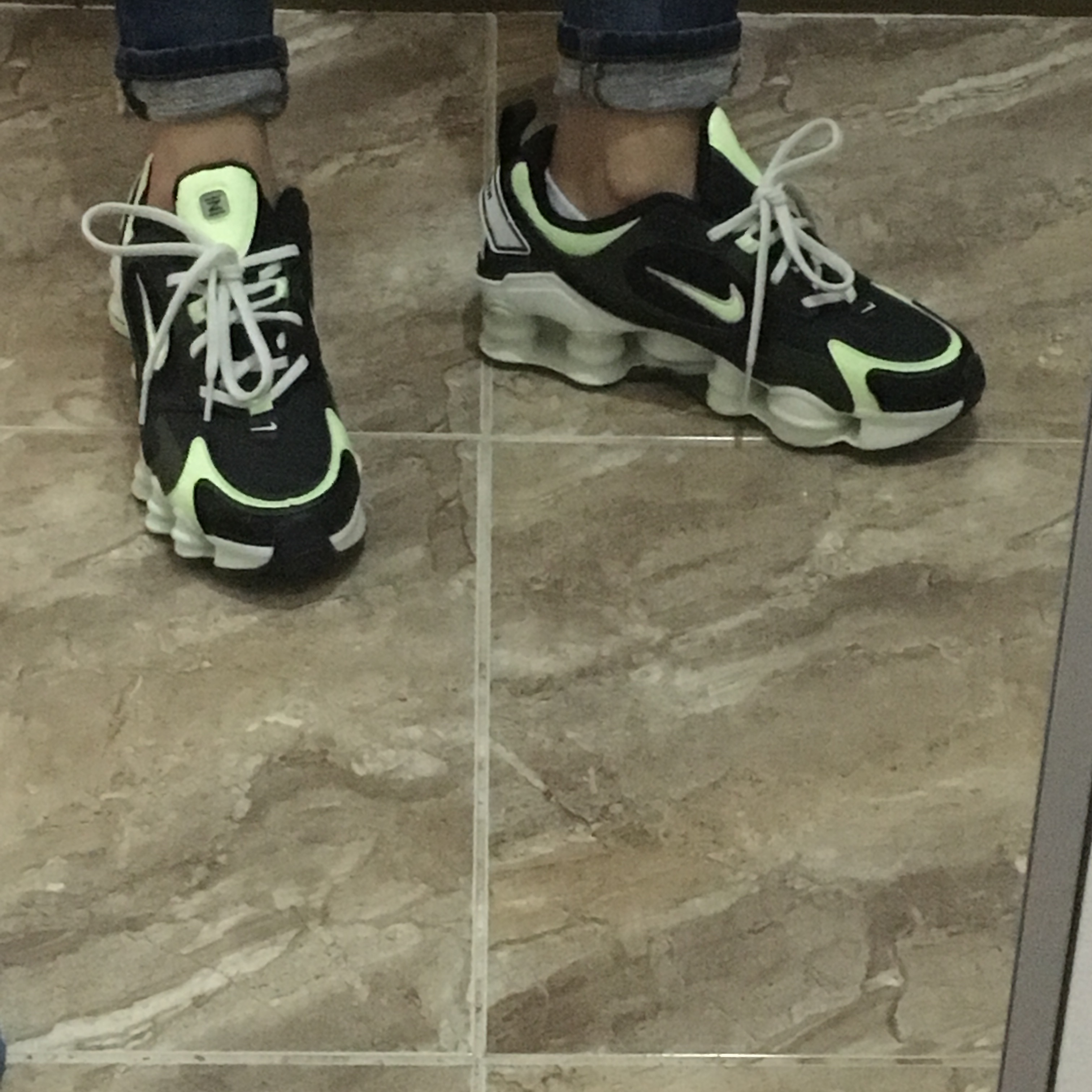 (W) Nike Shox Nova Black Barely Volt 착용 스타일