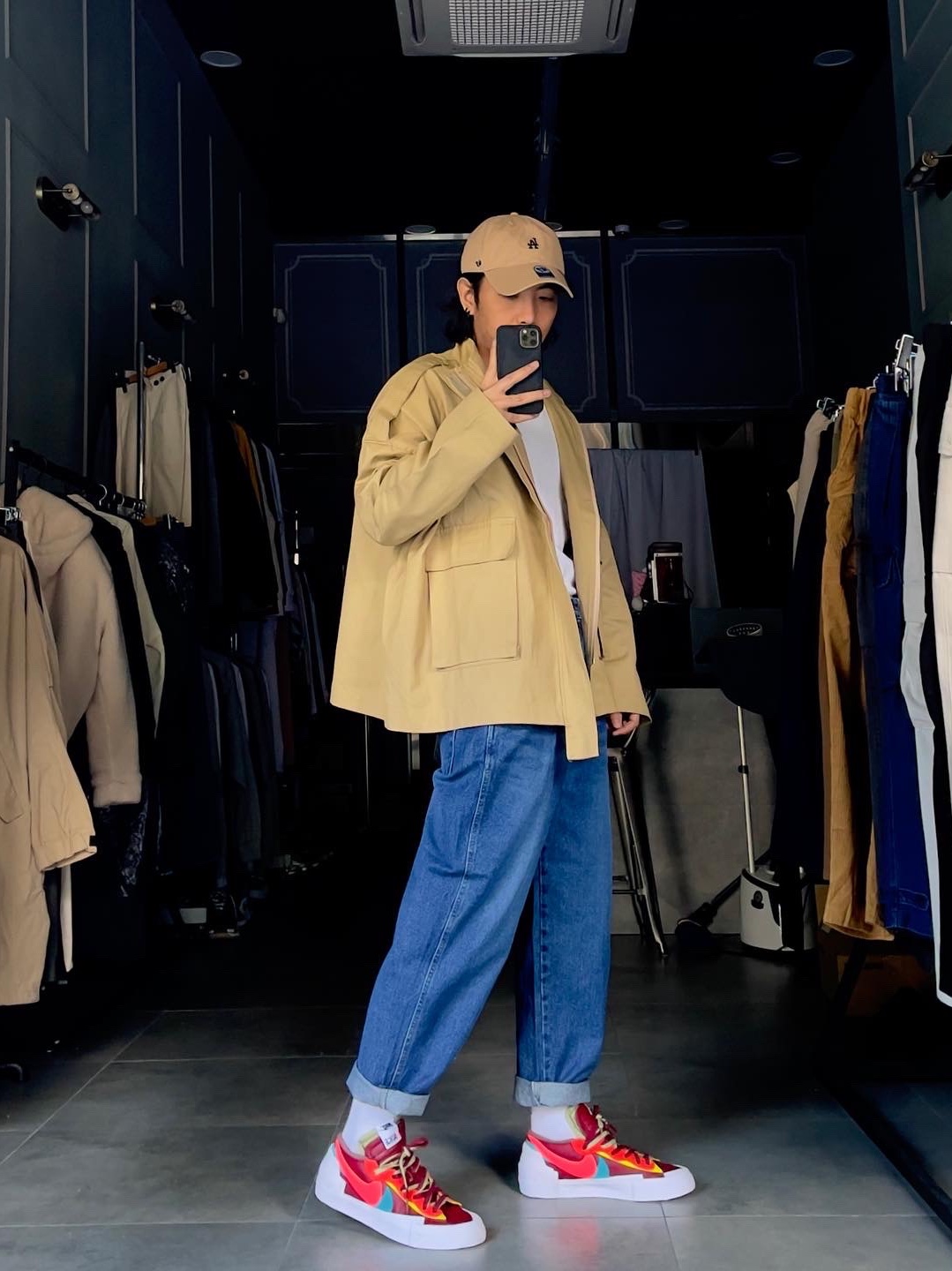Nike x Sacai x Kaws Blazer Low Team Red 착용 스타일 - 2