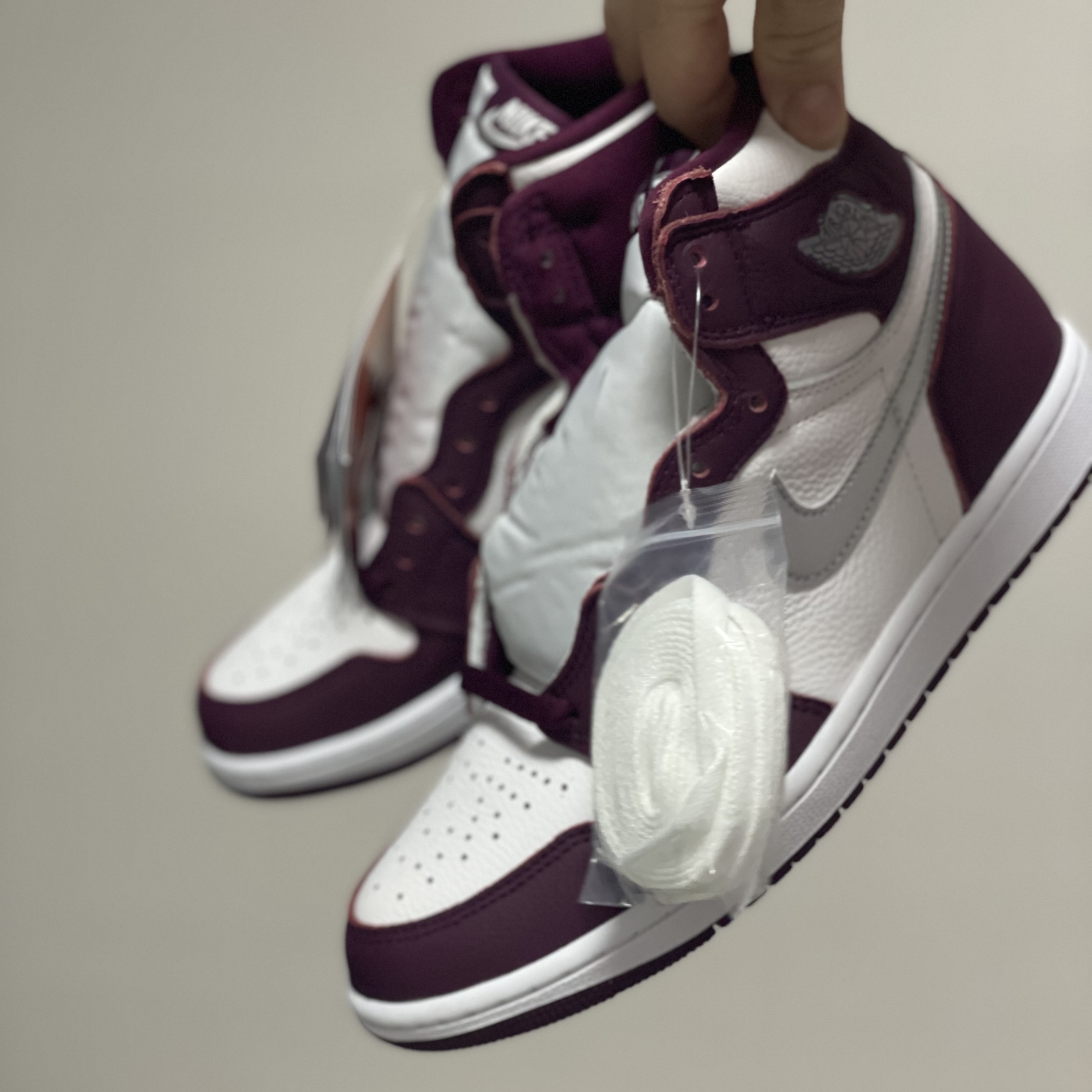 Jordan 1 Retro High OG Bordeaux 착용 스타일