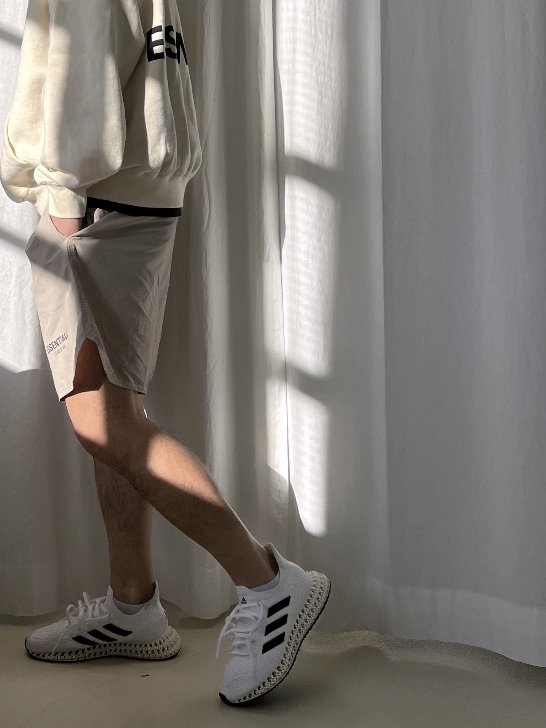 Adidas 4DFWD White Black, Essentials Volley Shorts Moss - 20SS 착용 스타일 - 5