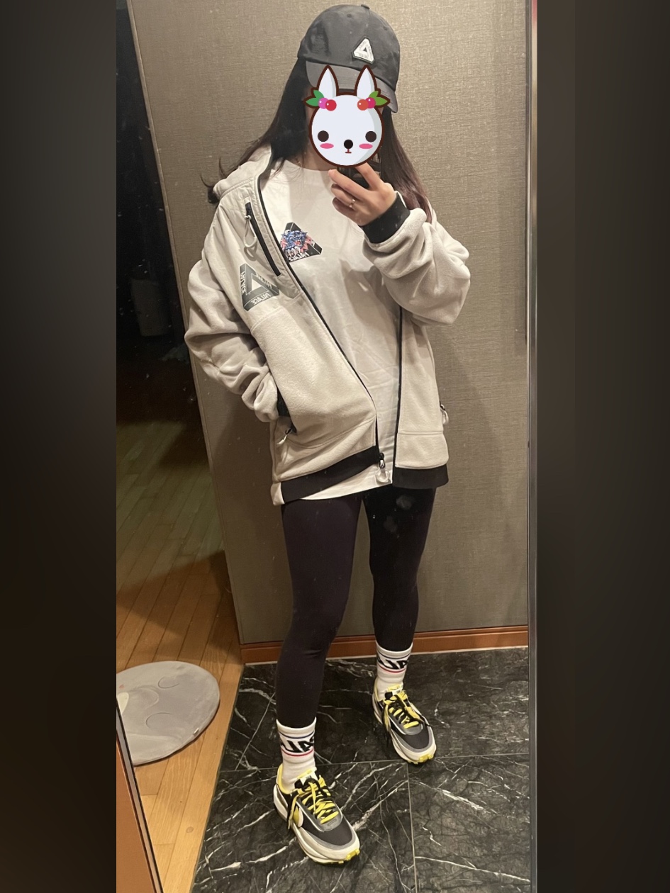 Palace Polar Fleece Asymmetric Jacket Stone - 21FW, Palace Tri-Ferg Patch Shell 6-Panel Black - 21FW 착용 스타일 - 3