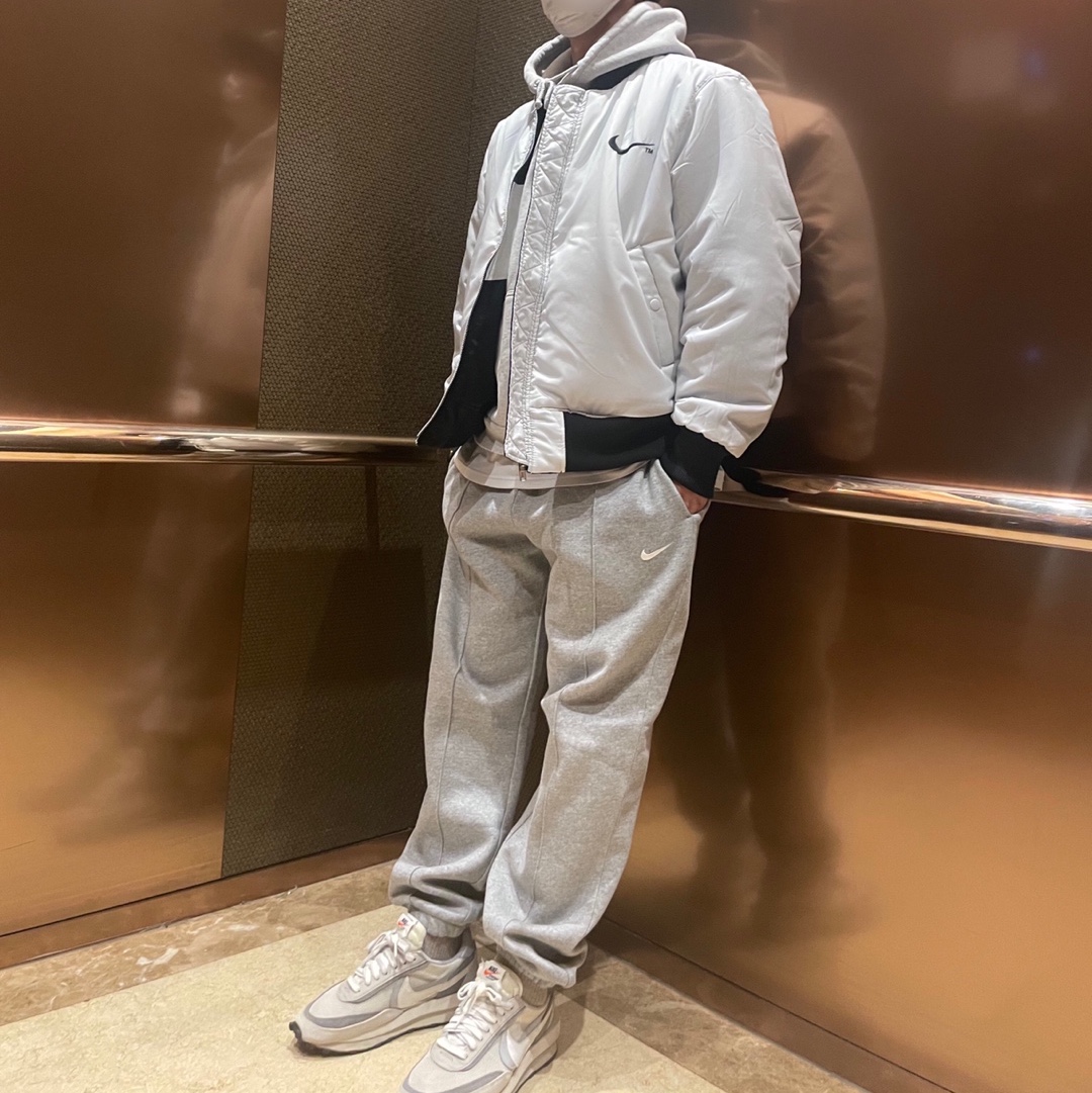 Nike NSW Swoosh Therma-Fit Bomber Black - Asia, Nike x Sacai x Fragment LDWaffle Light Smoke Grey 착용 스타일 - 4