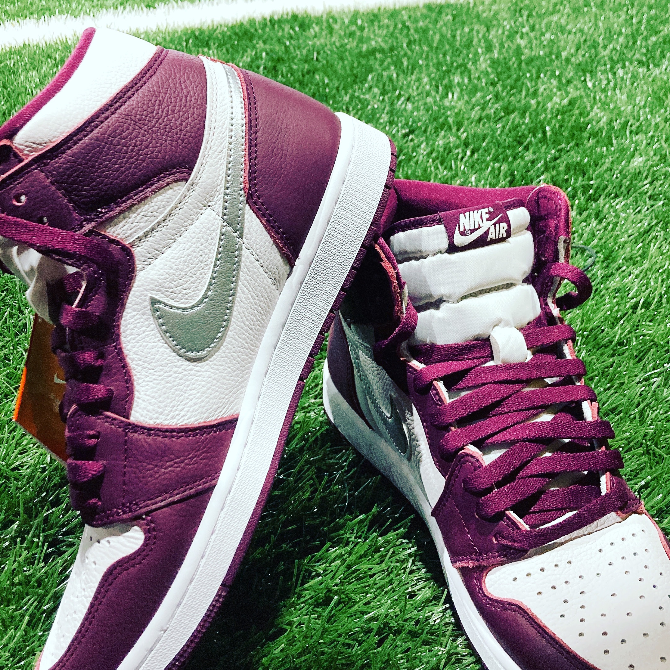 Jordan 1 Retro High OG Bordeaux 착용 스타일