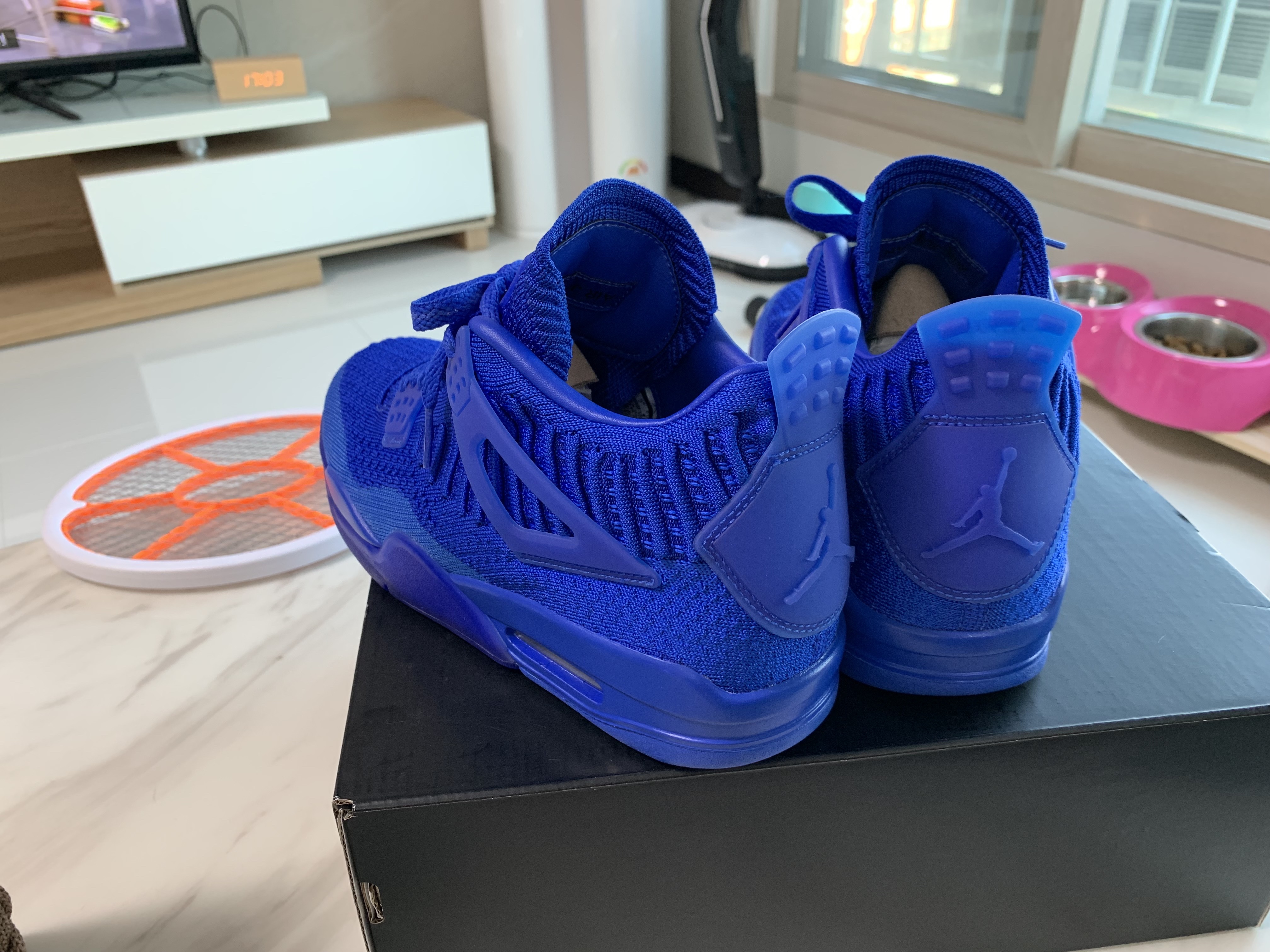 Jordan 4 Retro Flyknit Royal 착용 스타일 - 2
