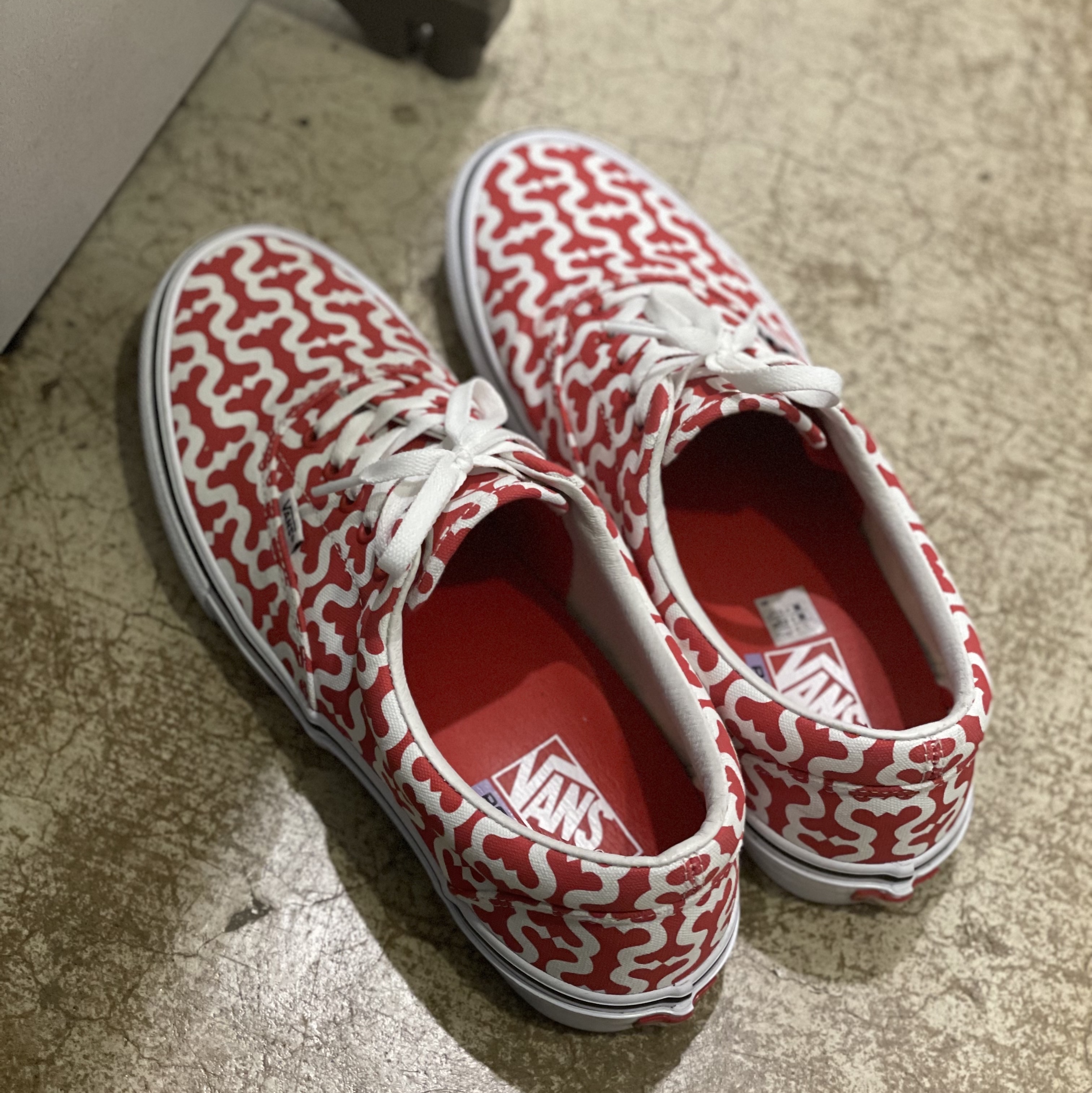 Vans x Supreme Skate Era Monogram S Logo Red 착용 스타일