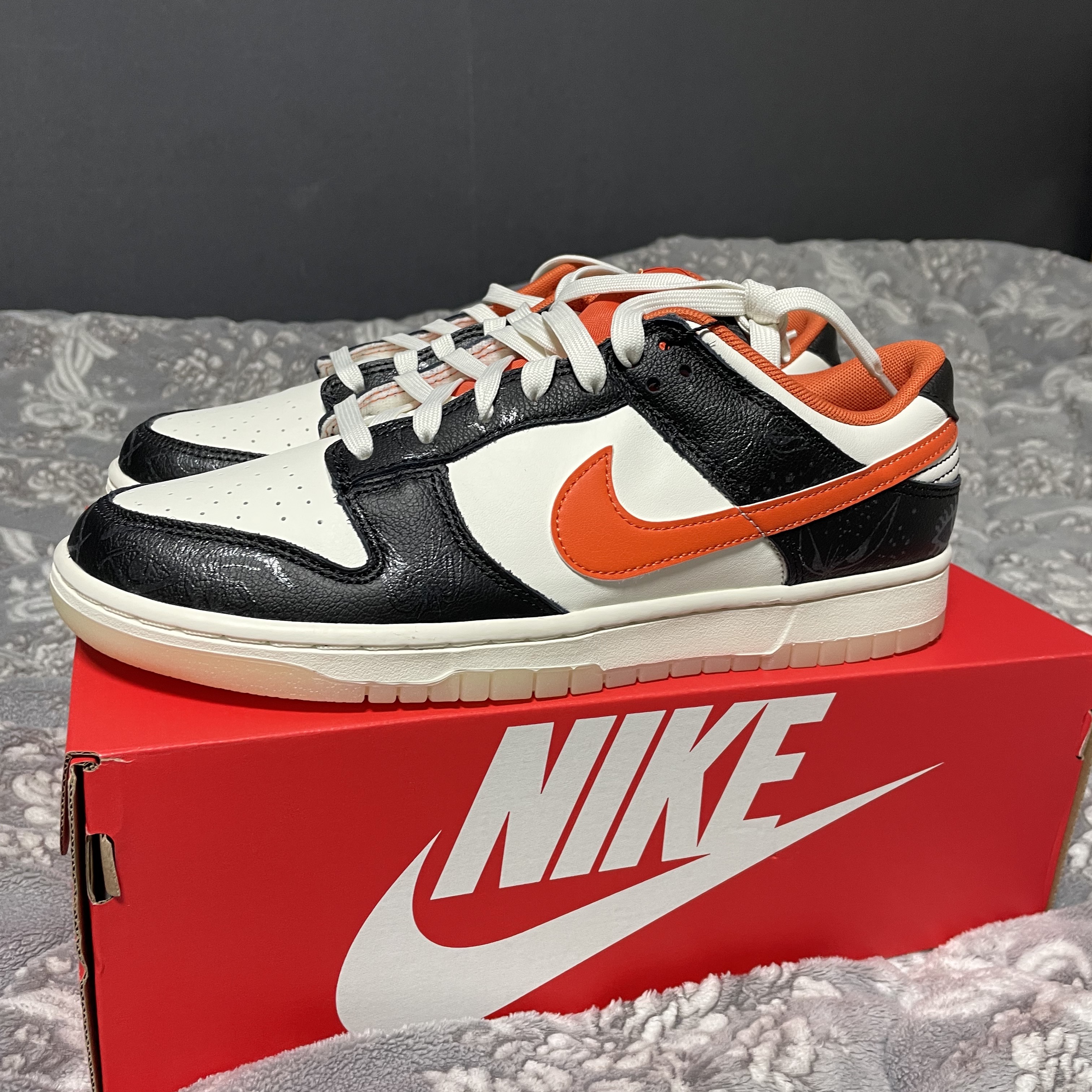 Nike Dunk Low Retro PRM Halloween 착용 스타일 - 2