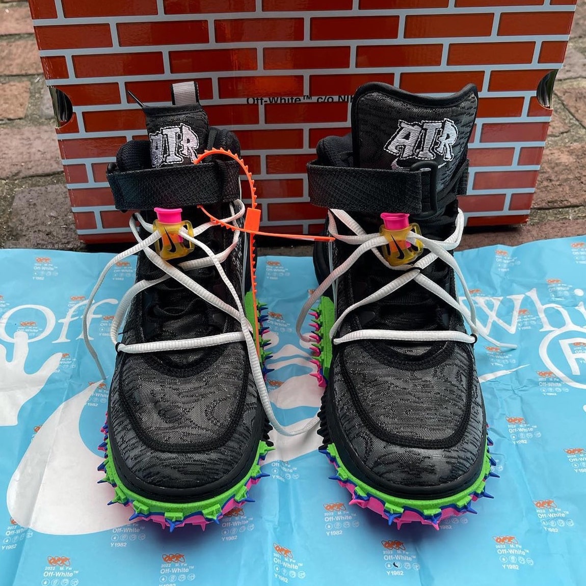 Nike x Off-White Air Force 1 Low Black White, Nike x Off-White Air Force 1 Low The Ten 착용 스타일 - 3