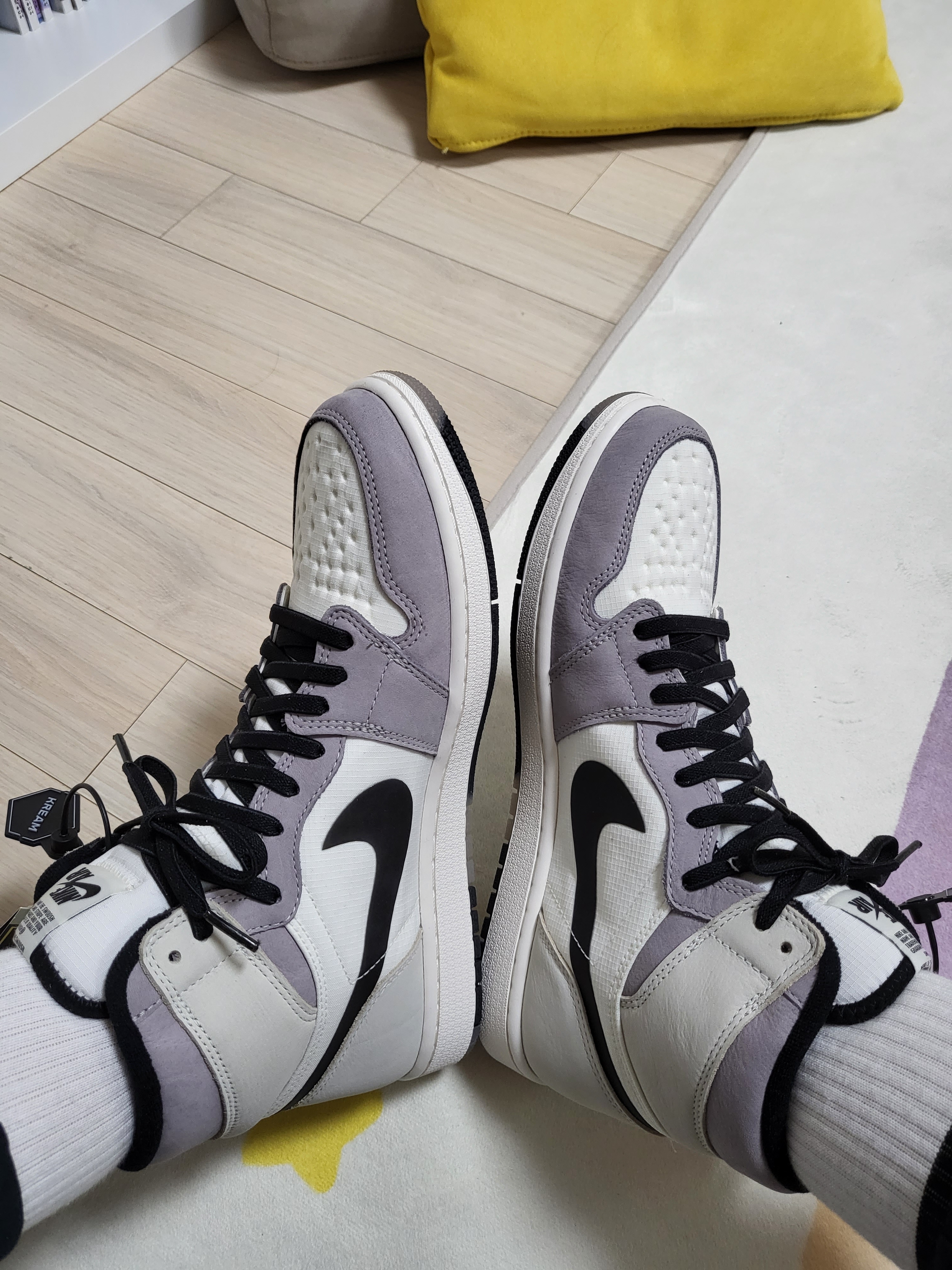 Jordan 1 Element Gore-Tex Sail 착용 스타일 - 2