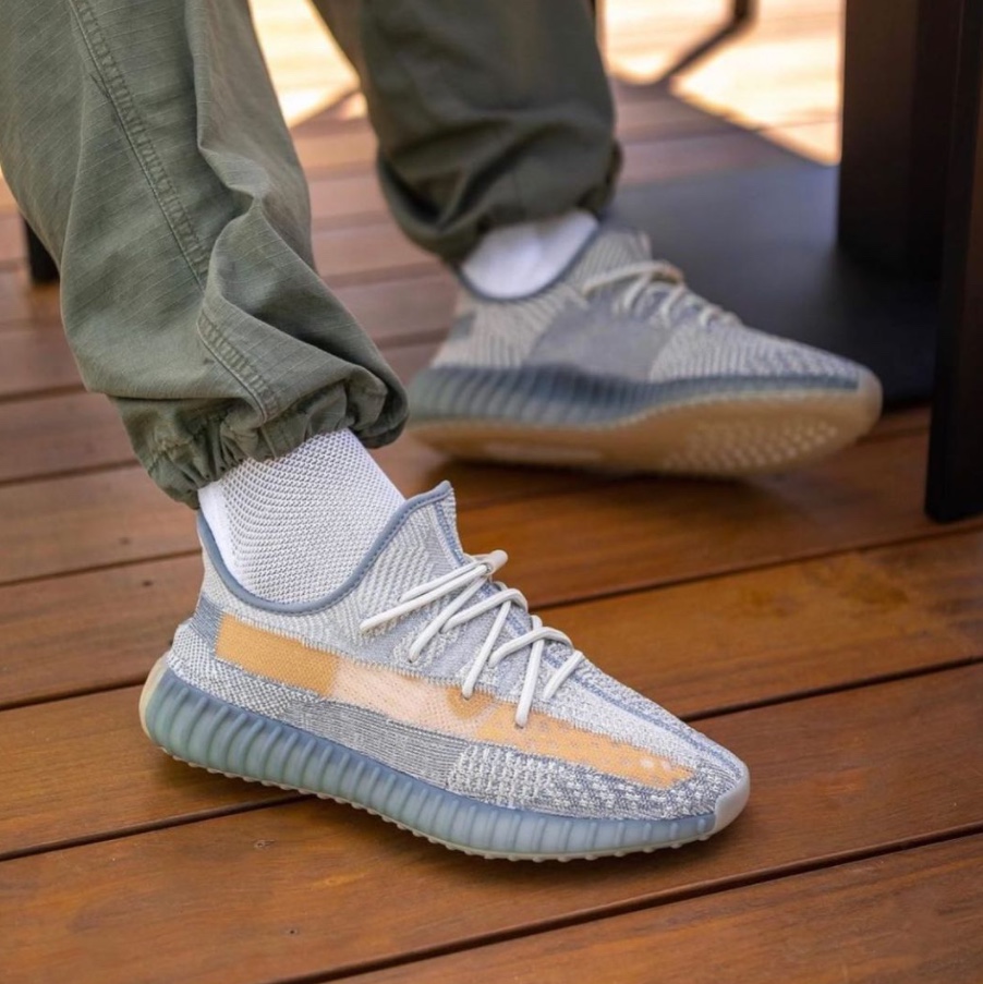 Adidas Yeezy Boost 350 V2 Israfil 착용 스타일 - 1