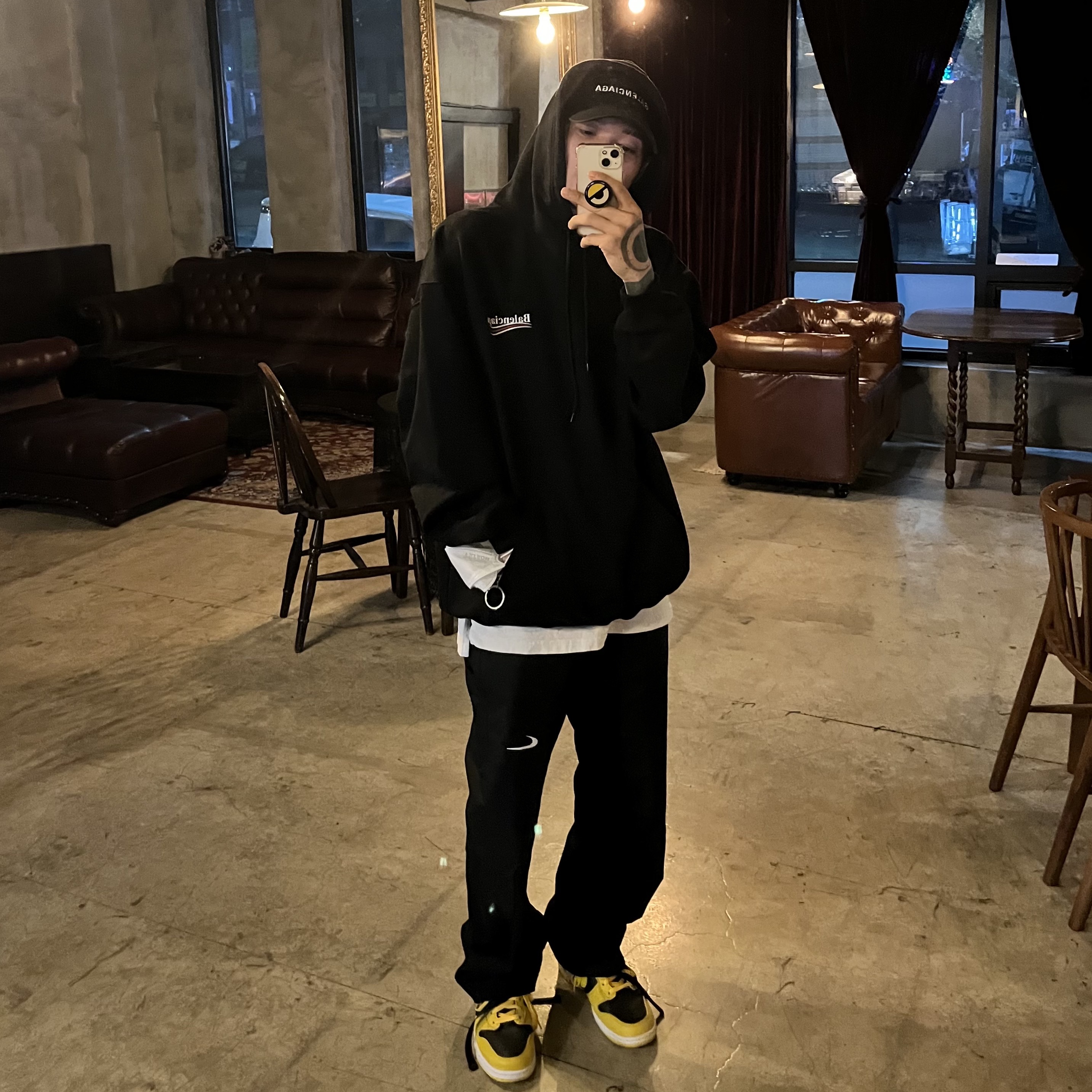 Nike x Off-White NRG Pants Black, Nike Dunk High SP Varsity Maize 착용 스타일