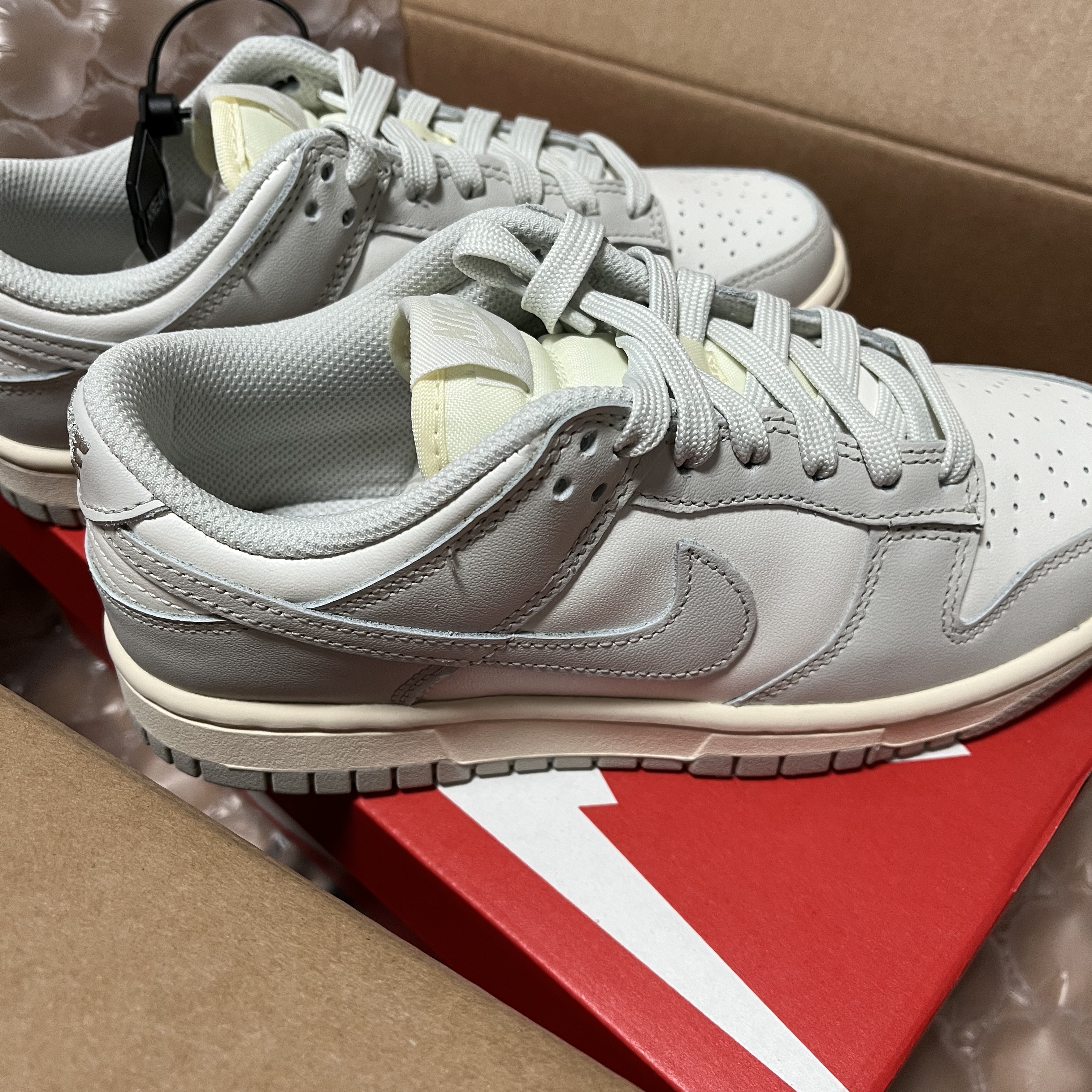 (W) Nike Dunk Low Light Bone 착용 스타일 - 3