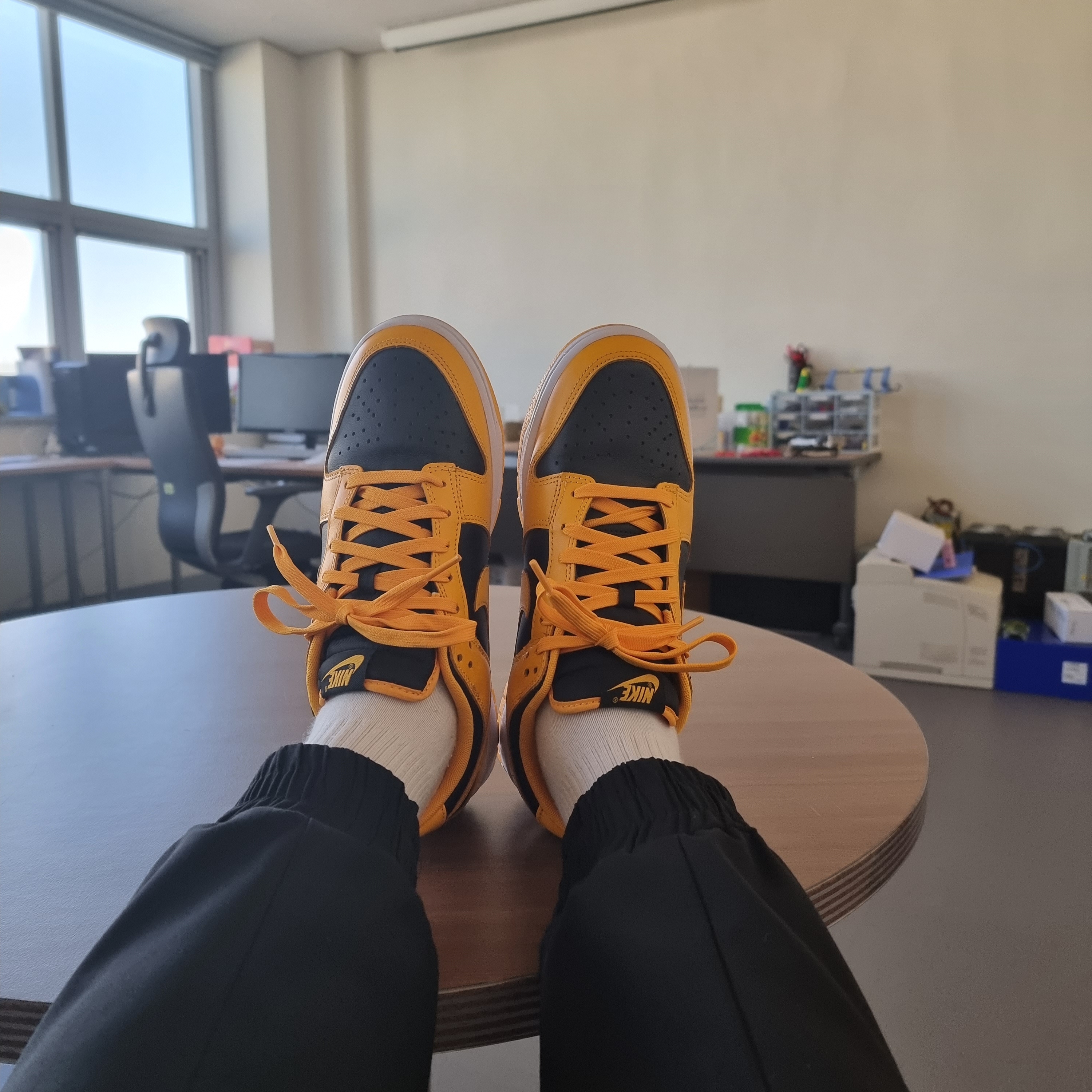 Nike Dunk Low Retro Championship Goldenrod 착용 스타일 - 1