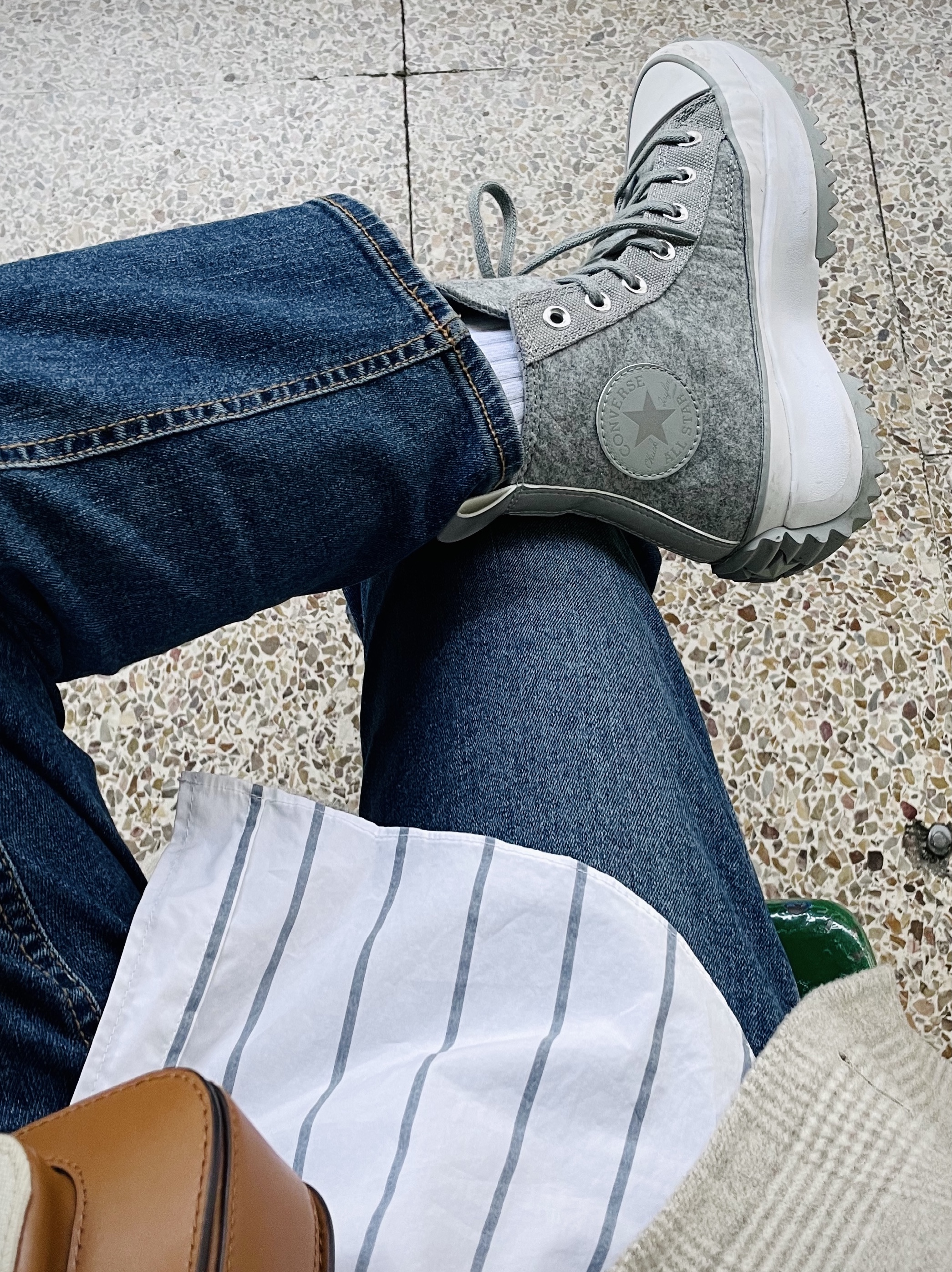 Converse Run Star Hike Hi Ash Stone Silver 착용 스타일