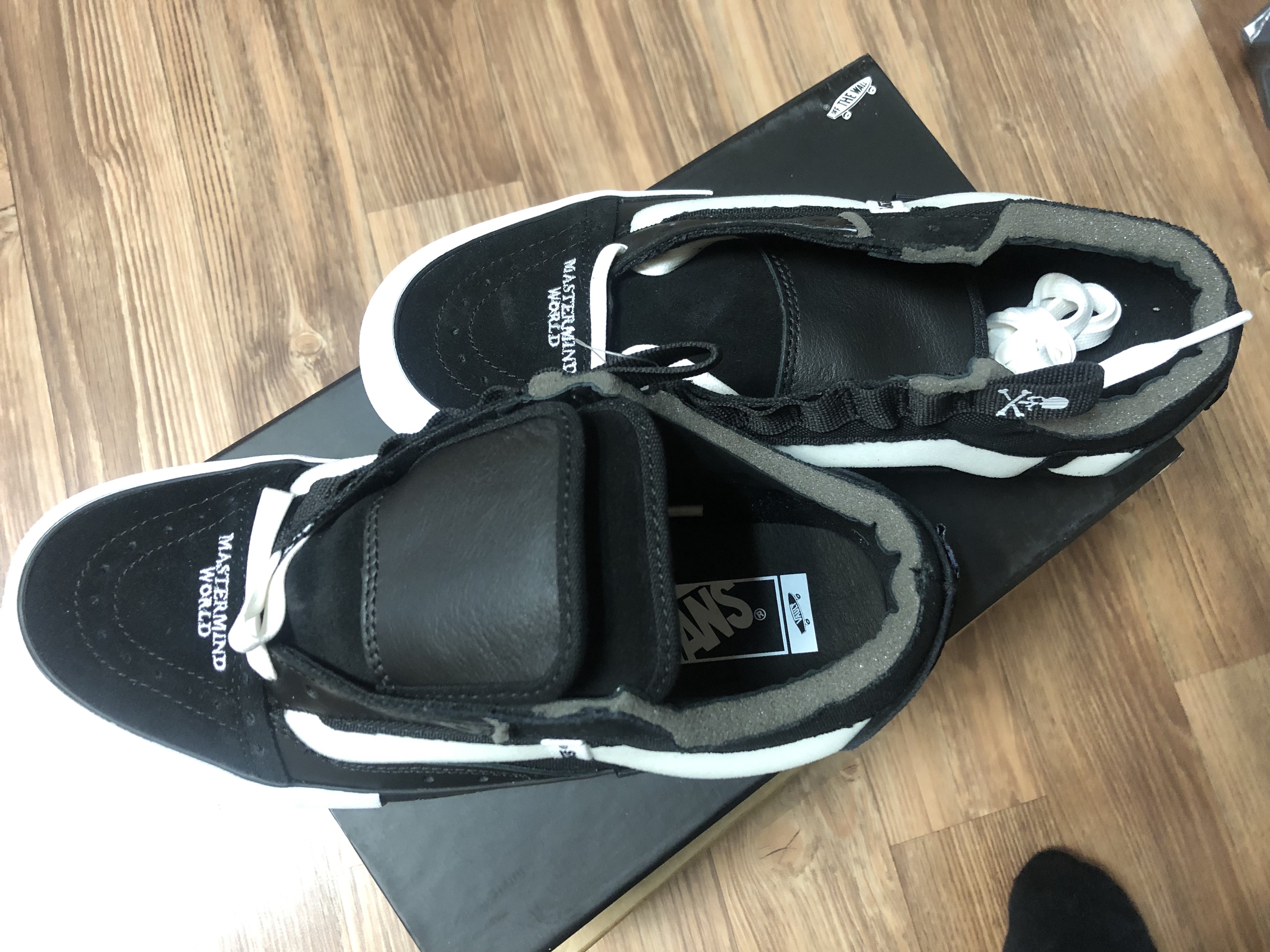 Vans Vault x Mastermind x END. Old Skool Cap LX Black 착용 스타일 - 3