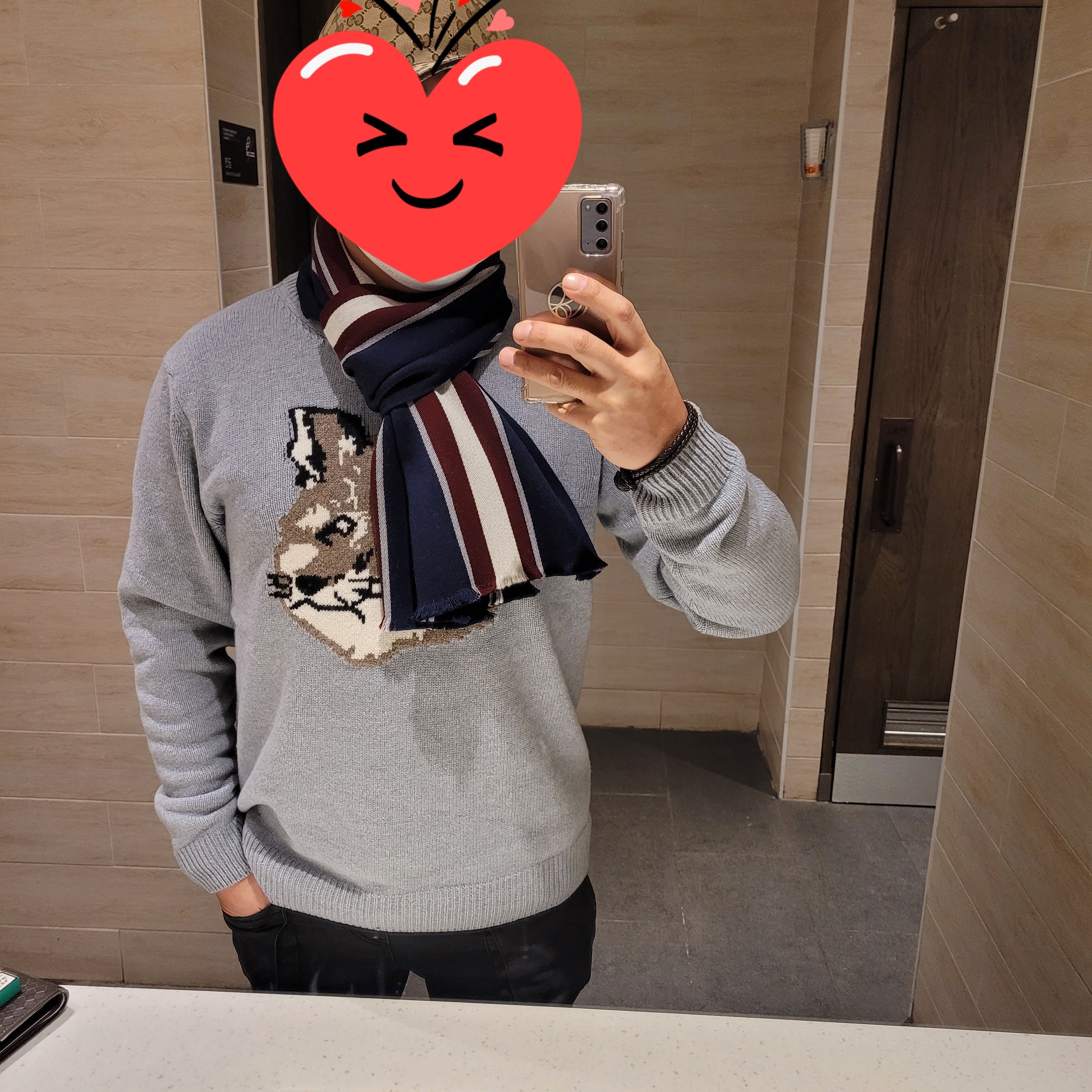 Maison Kitsune Big Fox Head Pullover Knit Grey, Nike Air Force 1 '07 LV8 Paisley Swoosh 착용 스타일 - 1