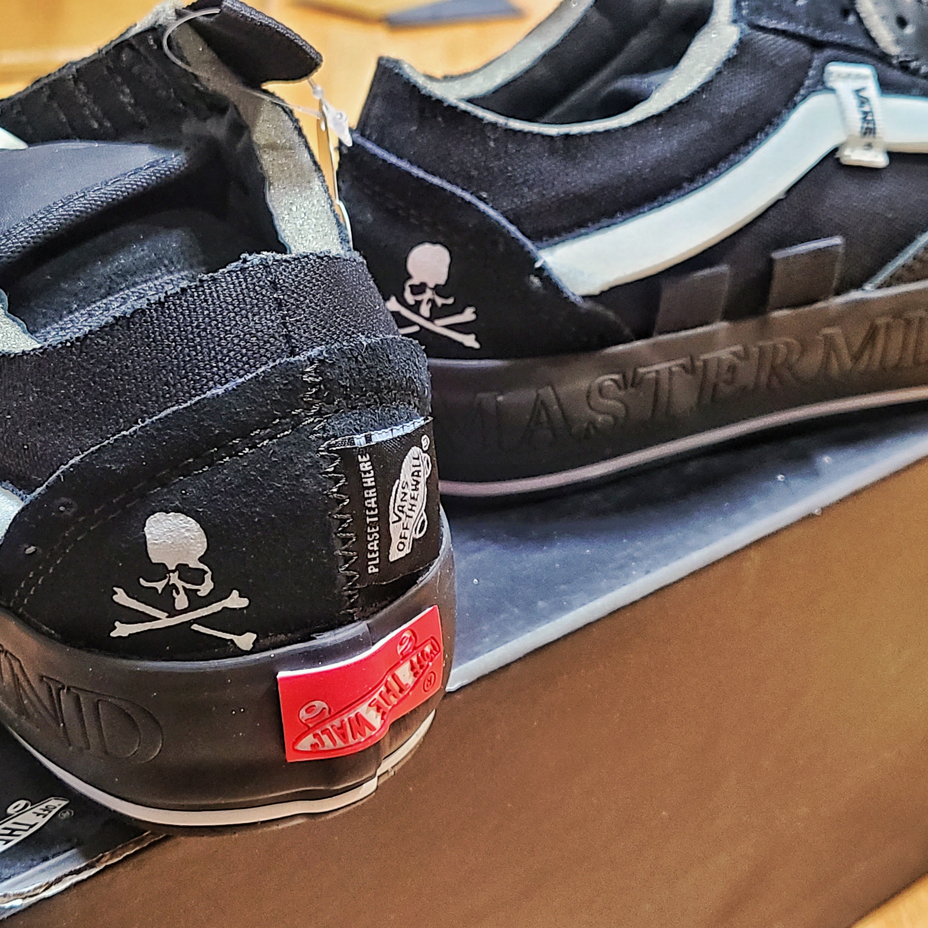 Vans Vault x Mastermind x END. Old Skool Cap LX Black 착용 스타일 - 2
