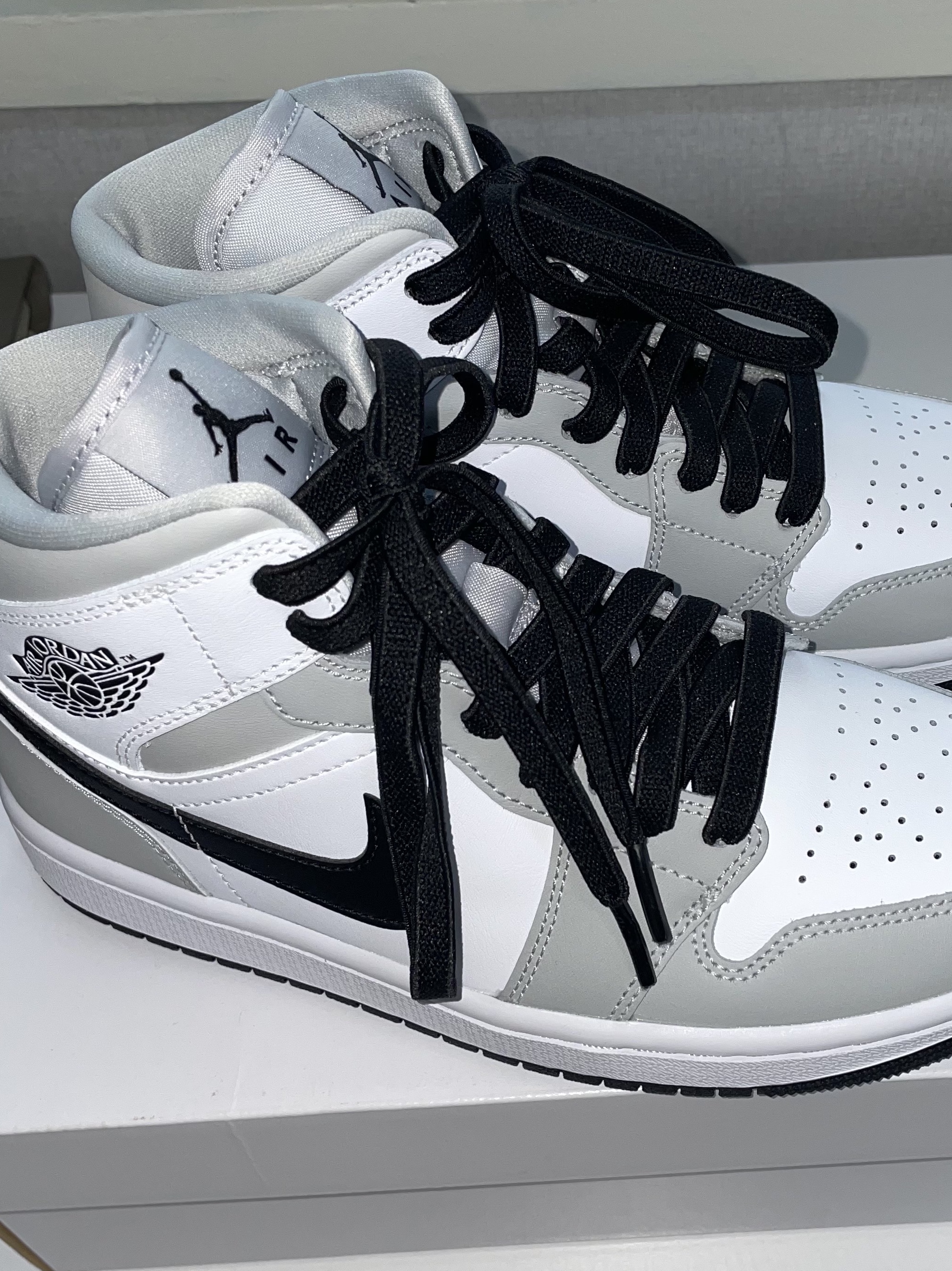 (W) Jordan 1 Mid Grey Fog 착용 스타일 - 3