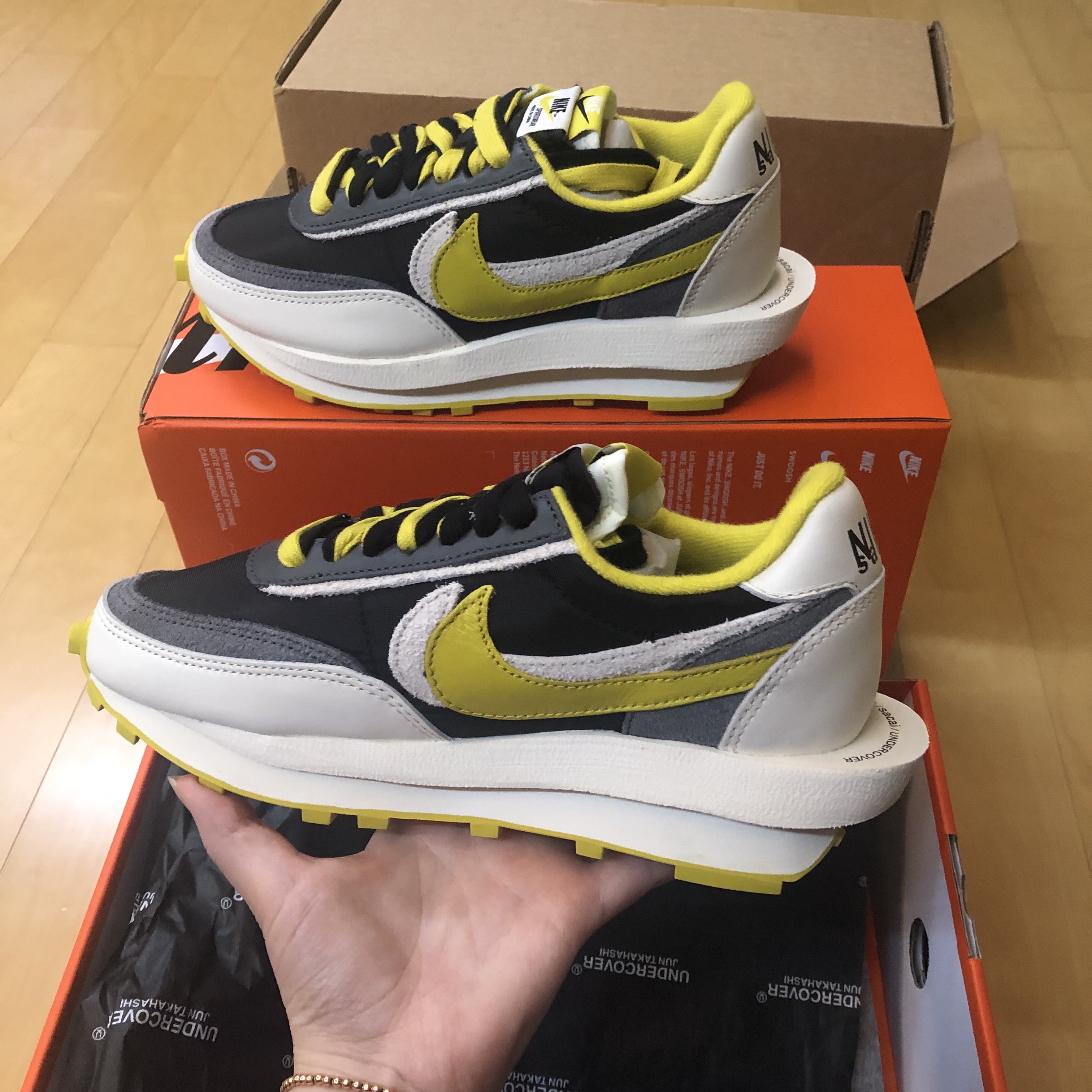 Nike x Sacai x Undercover LDWaffle Black Bright Citron 착용 스타일 - 4