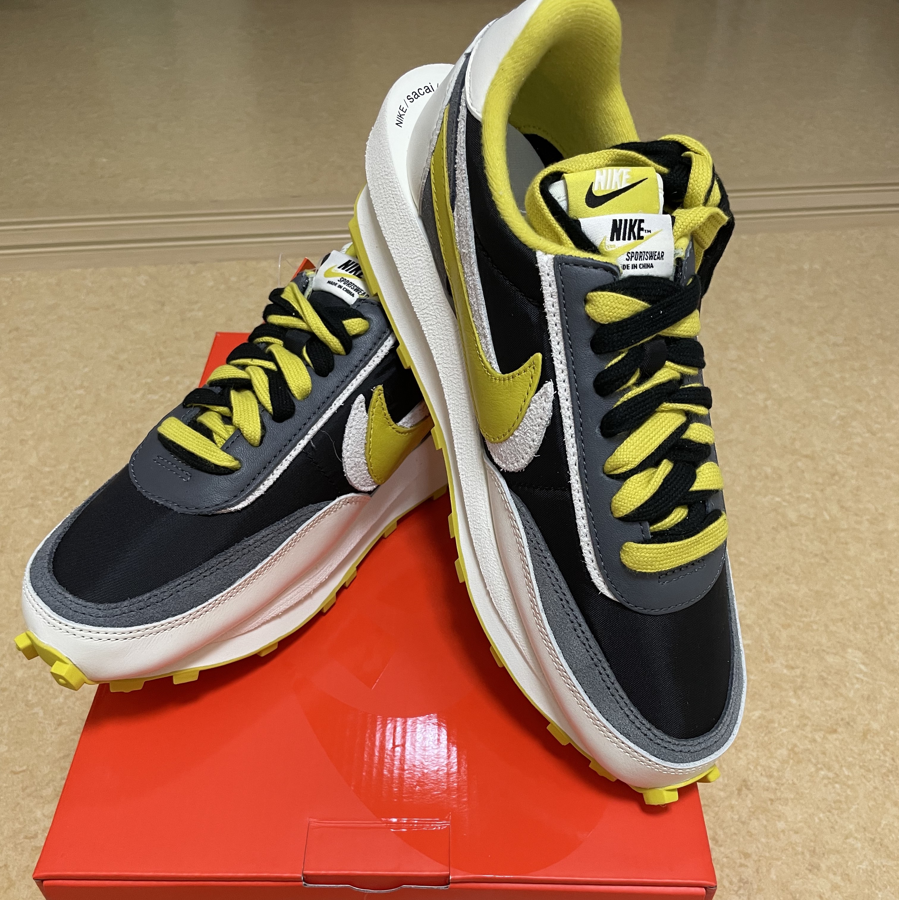 Nike x Sacai x Undercover LDWaffle Black Bright Citron 착용 스타일