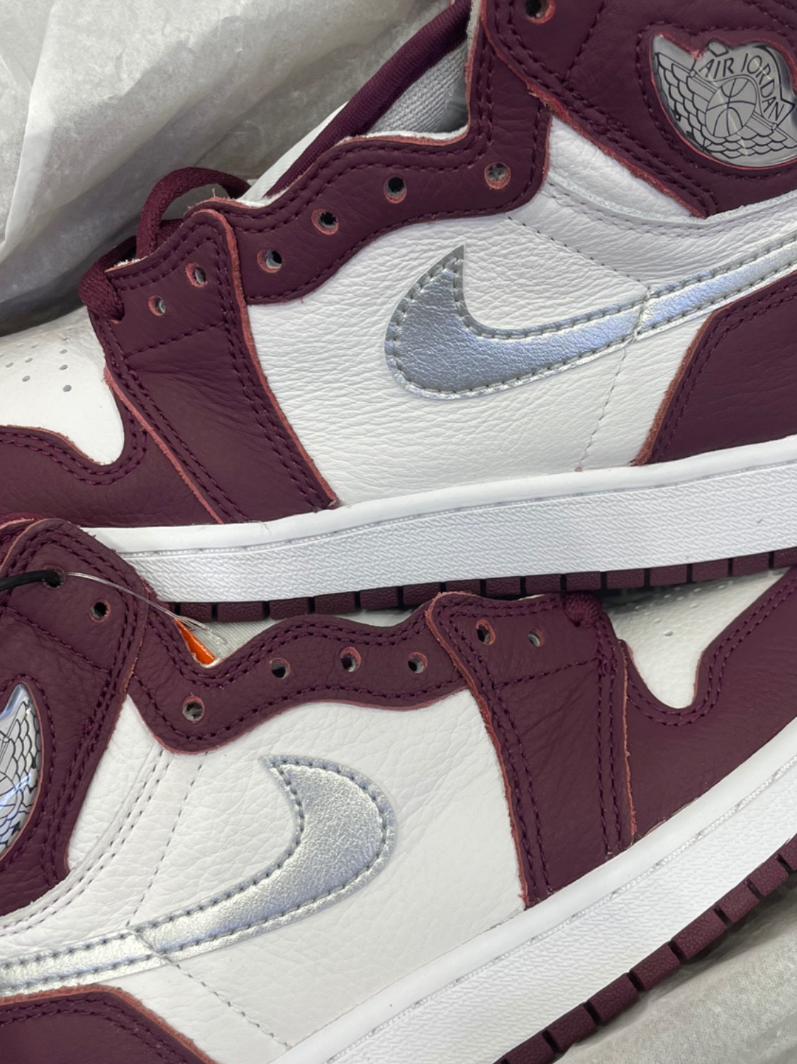 (GS) Jordan 1 Retro High OG Bordeaux 착용 스타일 - 3