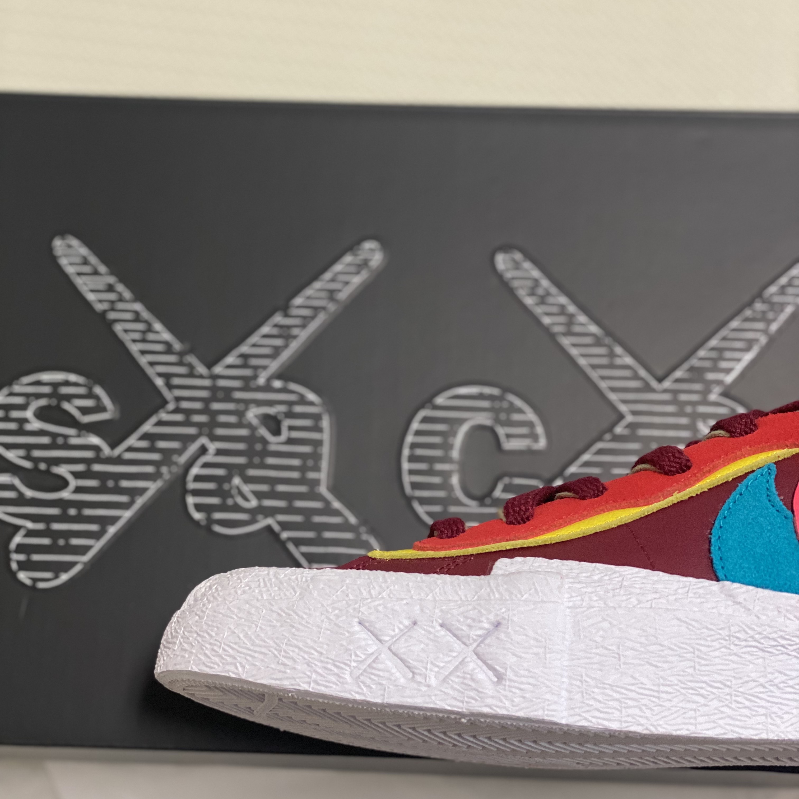 Nike x Sacai x Kaws Blazer Low Team Red, Nike x Sacai x Kaws Blazer Low Neptune Blue 착용 스타일 - 3