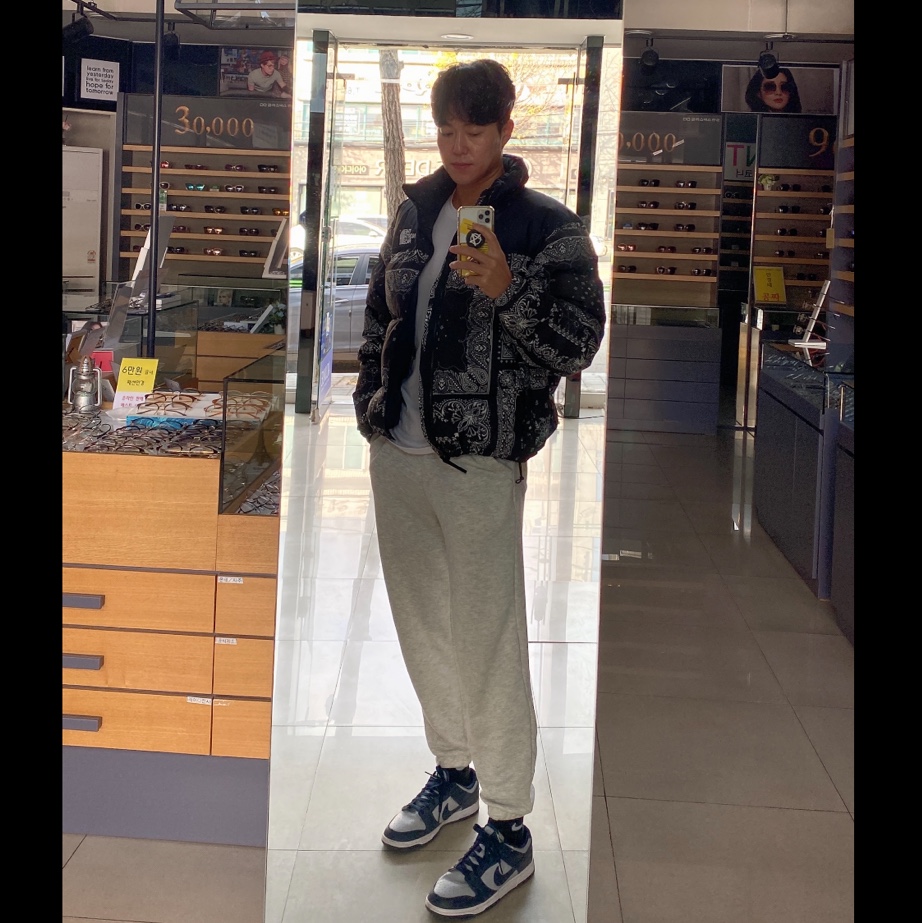 The North Face 1996 Novelty Nuptse Jacket Real Black - 21FW, Nike Dunk Low Retro Championship Grey 착용 스타일 - 1