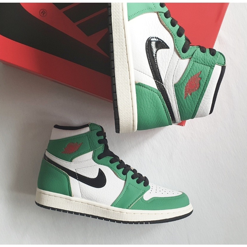 (W) Jordan 1 Retro High OG Lucky Green 착용 스타일 - 2