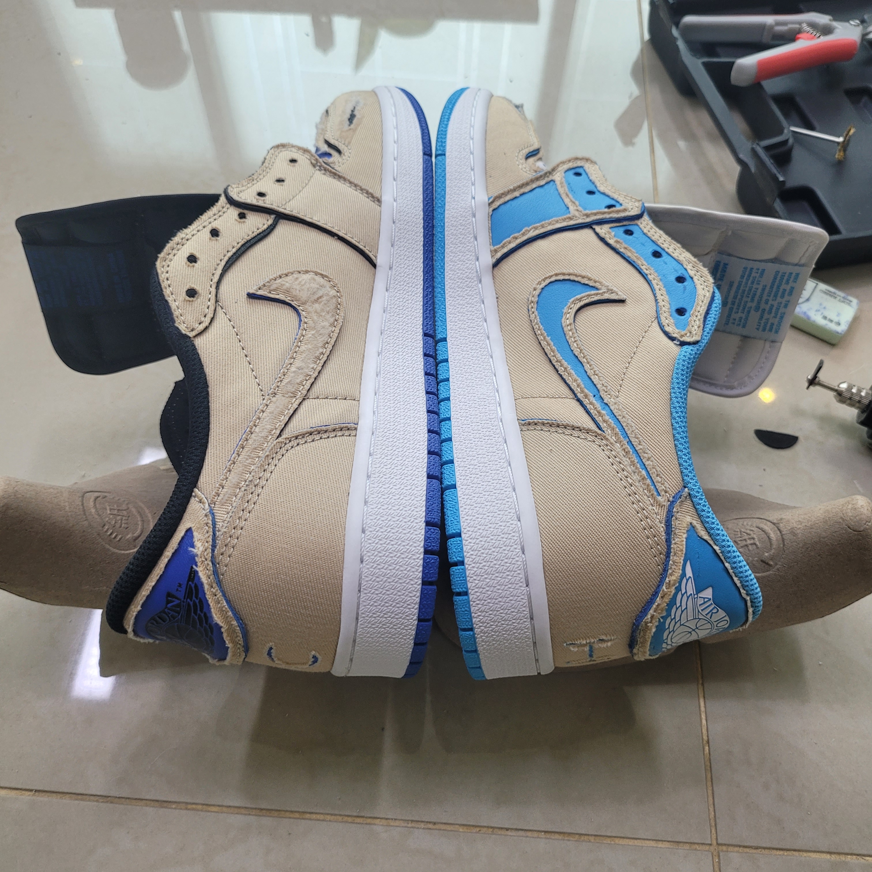 Jordan 1 x Lance Mountain Low SB QS Desert Ore 착용 스타일 - 2
