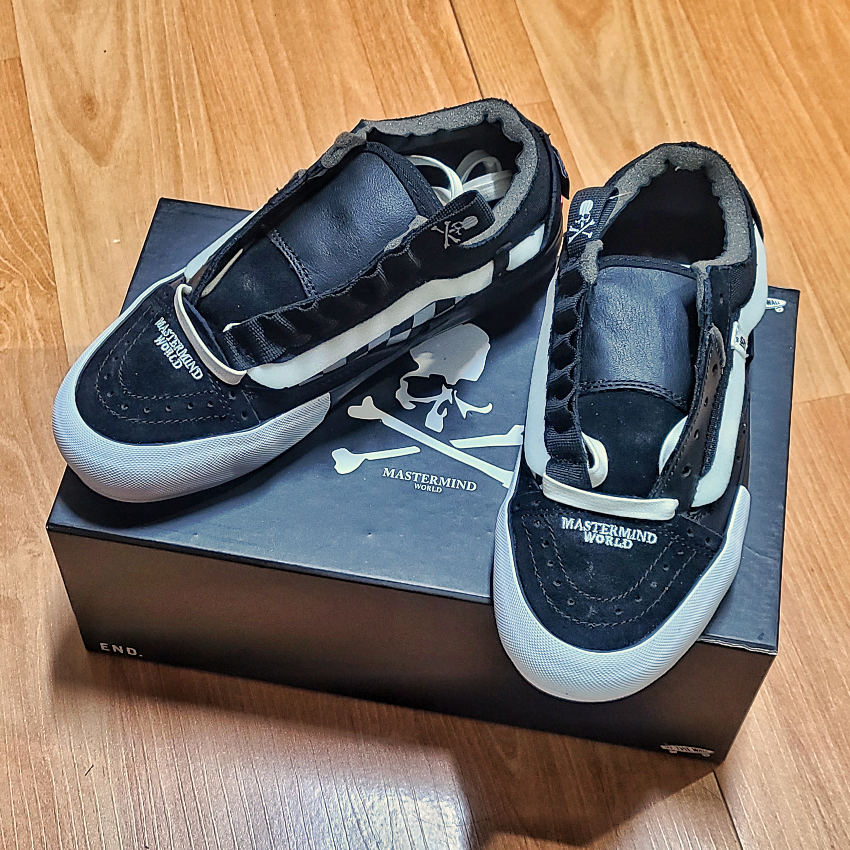 Vans Vault x Mastermind x END. Old Skool Cap LX Black 착용 스타일 - 1